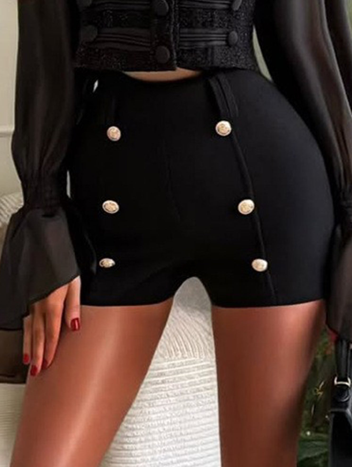 High-waisted, slimming, and versatile shorts for women_CWBSP00690