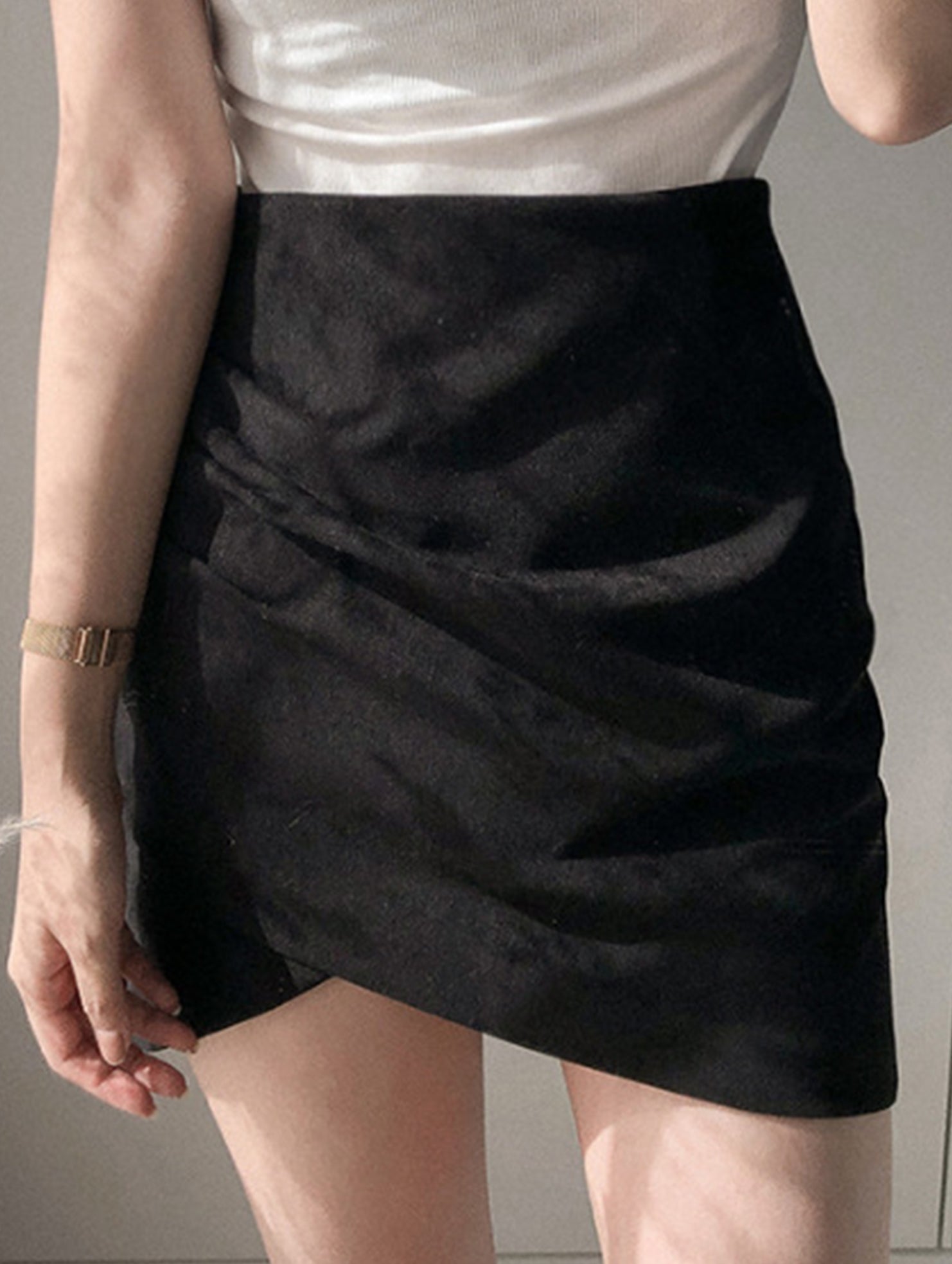 Irregular zipper mini skirt