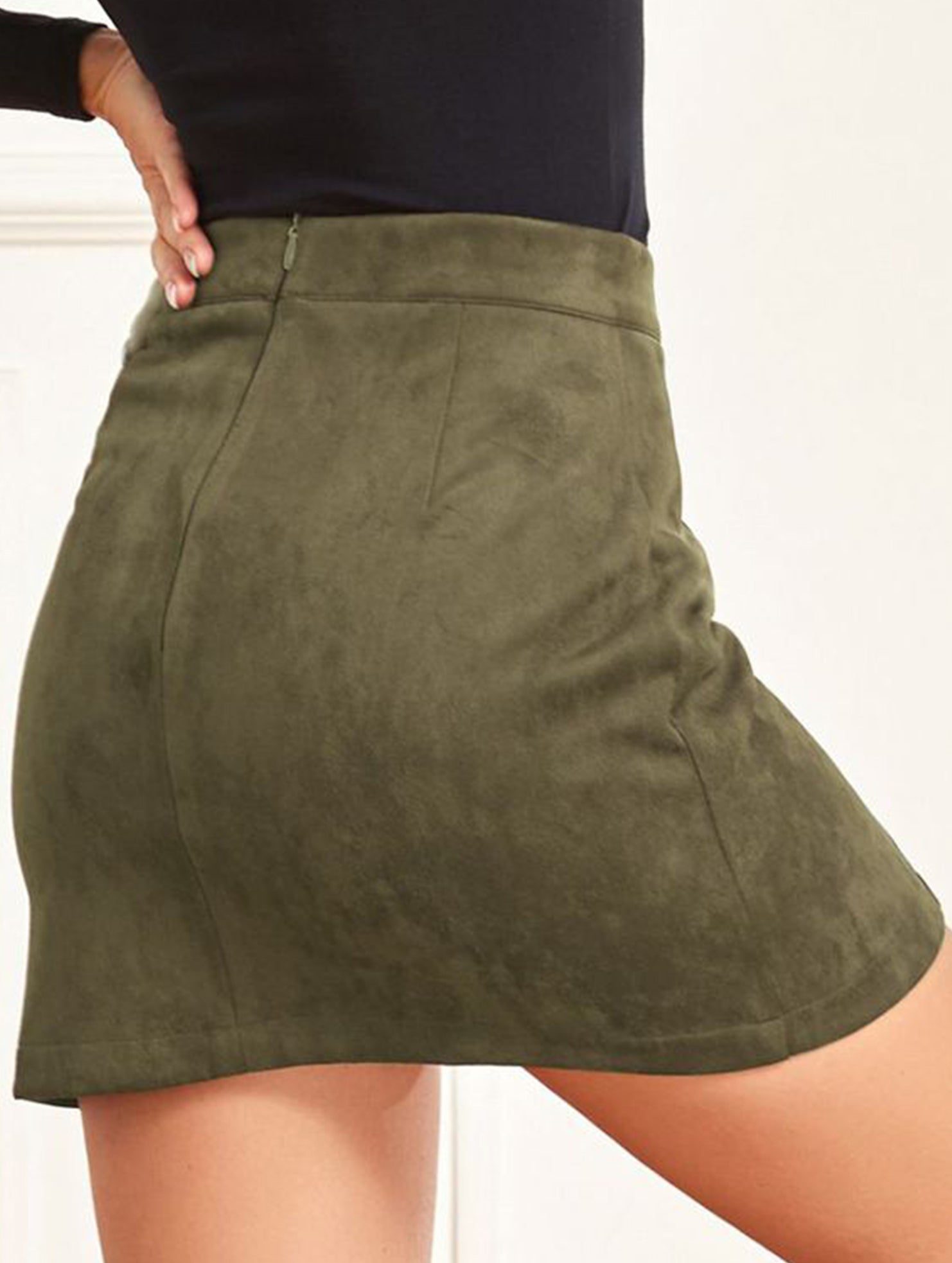 High-waisted A-line solid color bodycon mini skirt