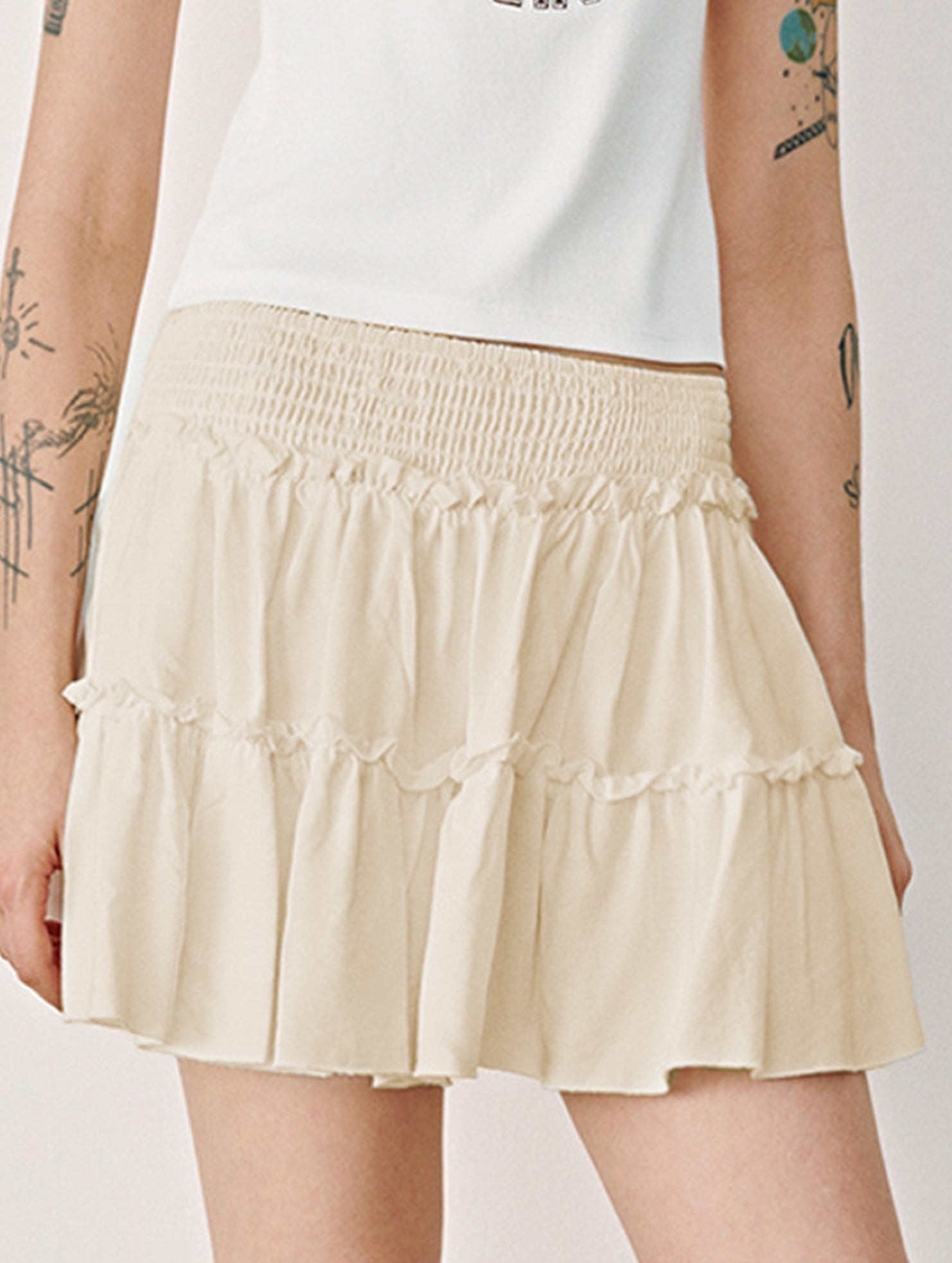 Fashionable high-waisted elastic midi skirt