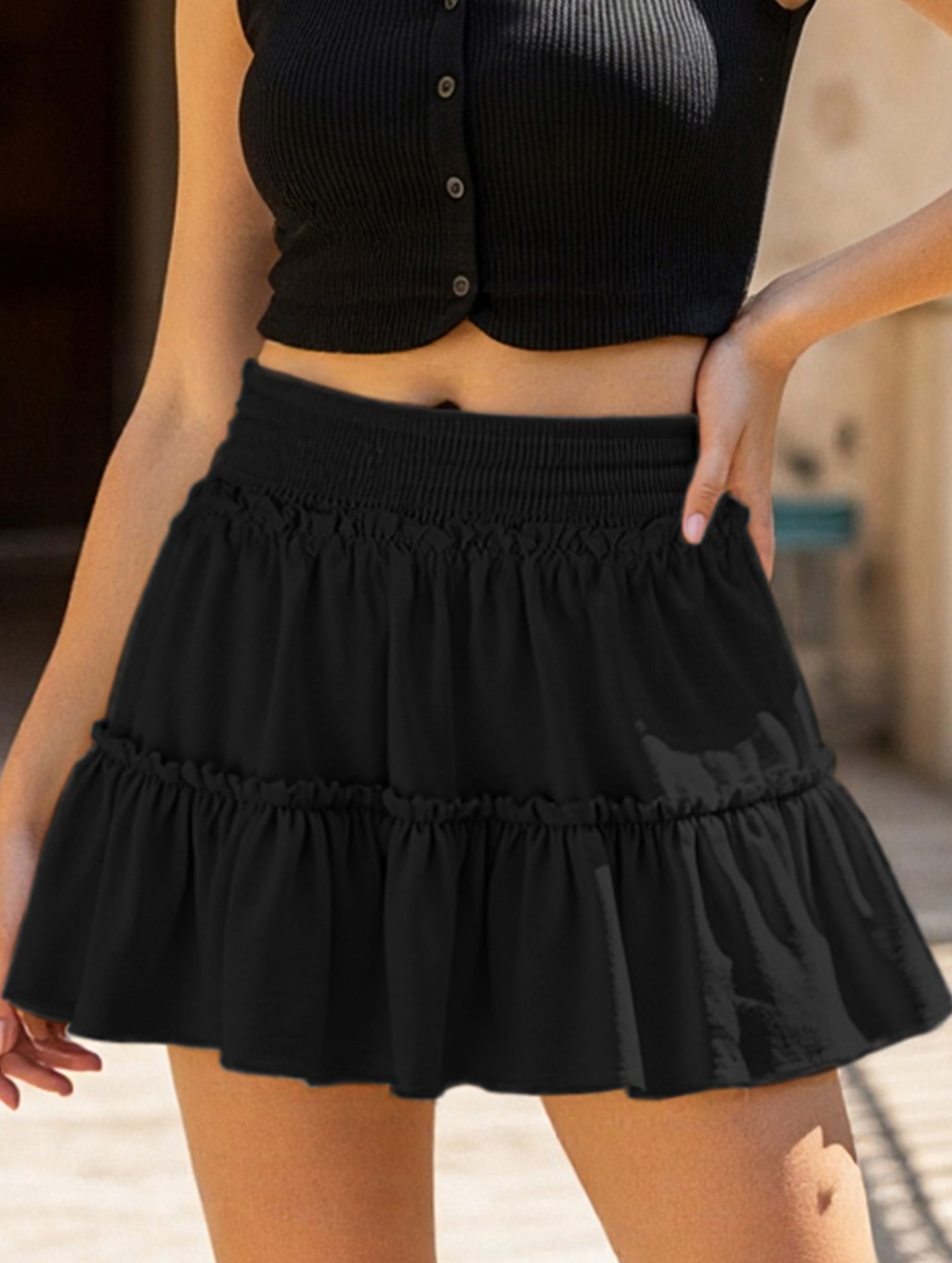Fashionable high-waisted elastic midi skirt