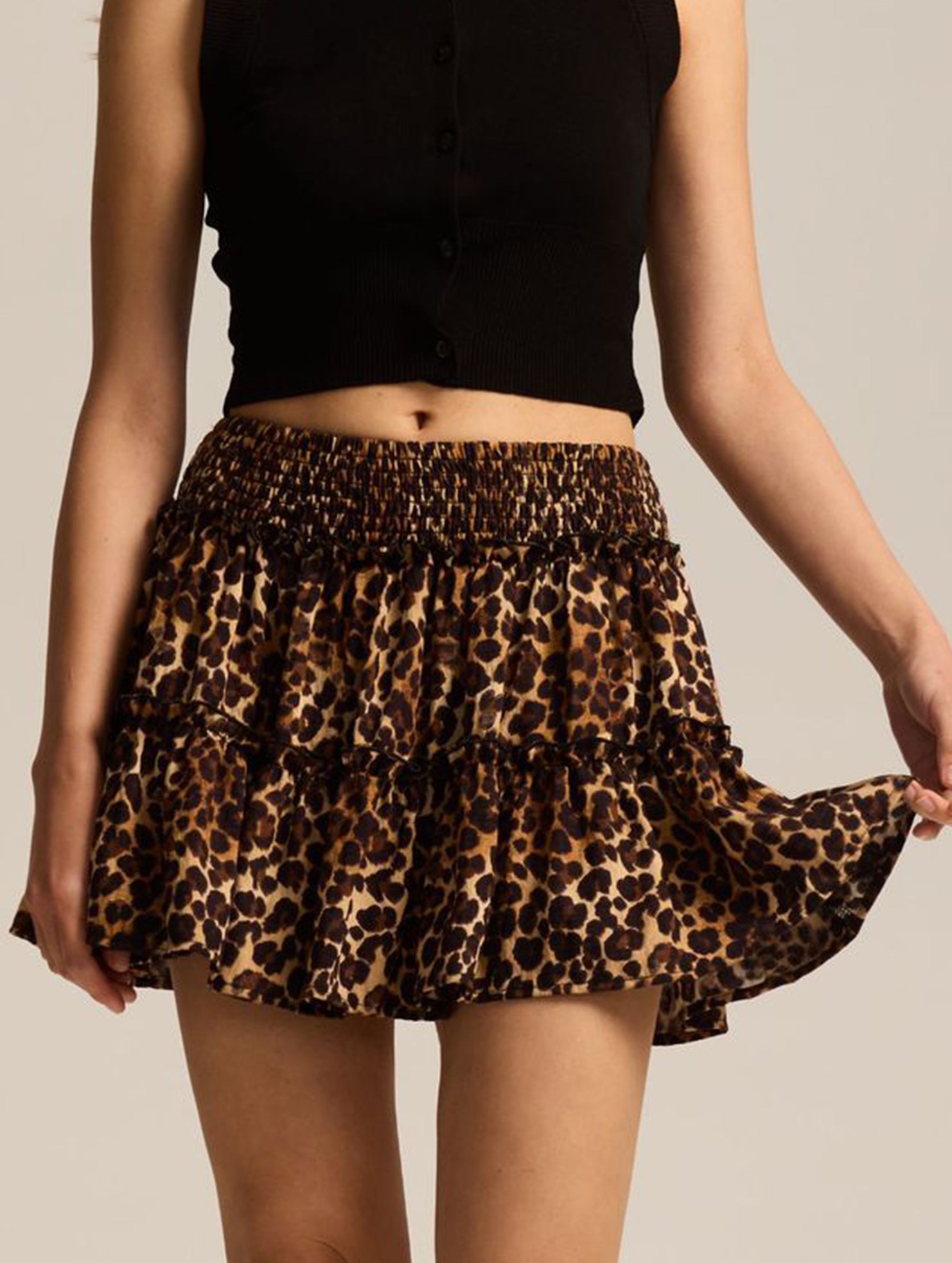 Fashionable high-waisted elastic midi skirt
