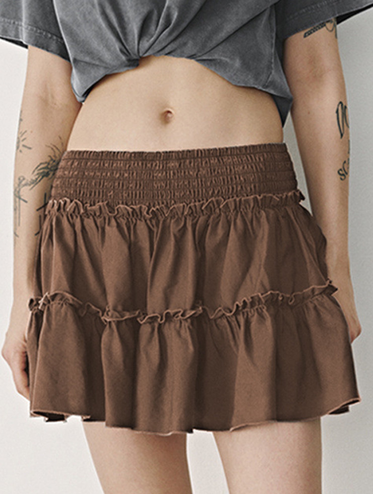 Fashionable high-waisted elastic midi skirt
