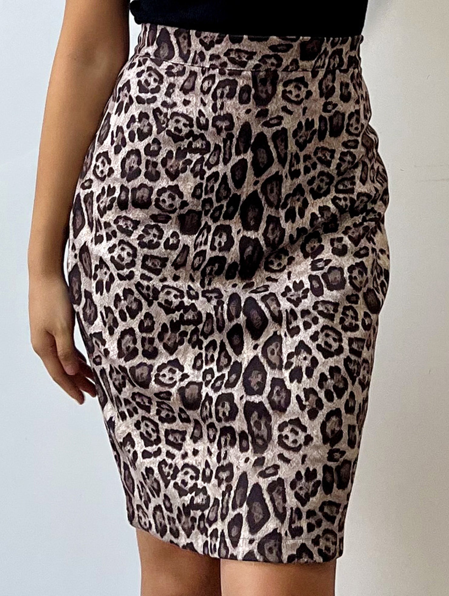 Leopard print high-waisted printed midi skirt