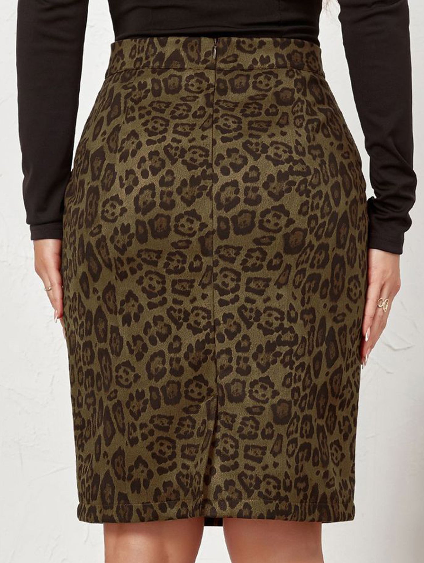 Leopard print high-waisted printed midi skirt