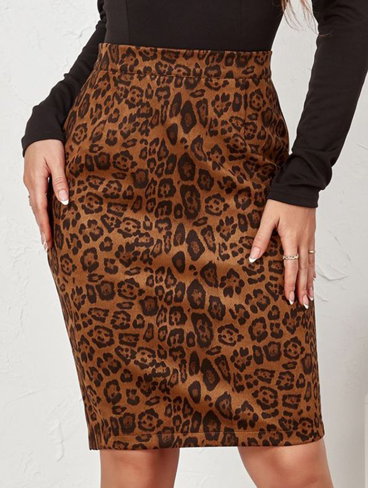 Leopard print high-waisted printed midi skirt