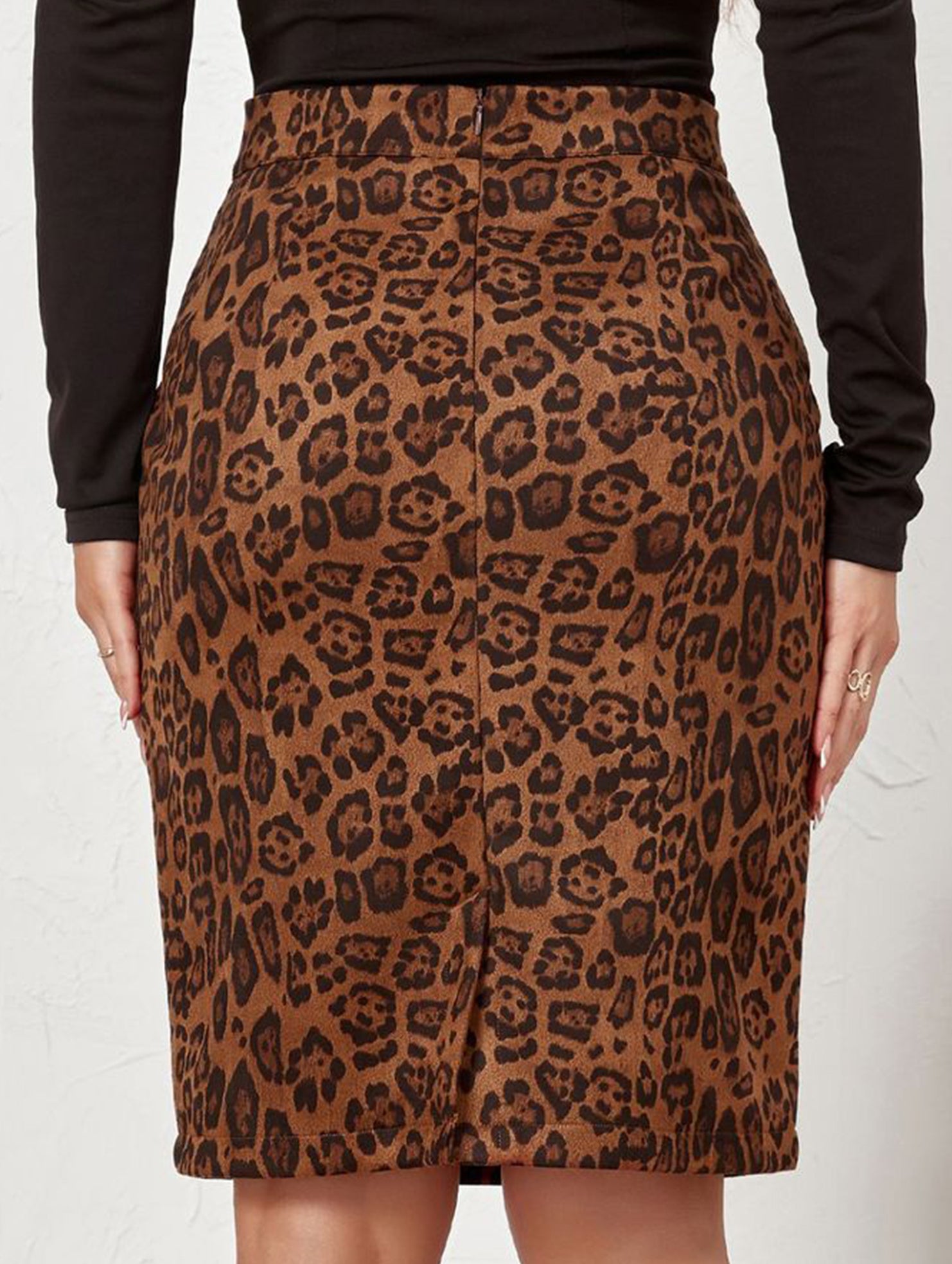 Leopard print high-waisted printed midi skirt