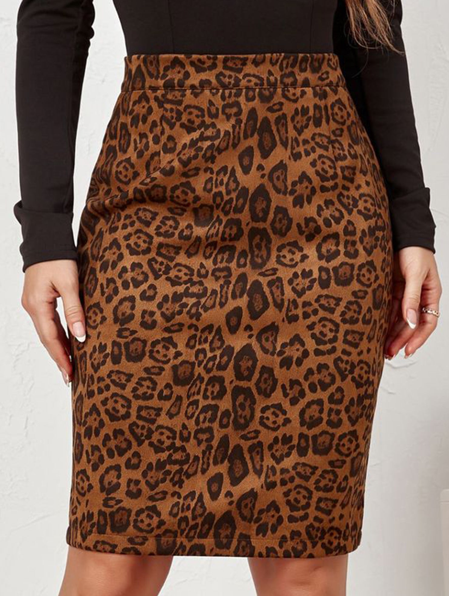 Leopard print high-waisted printed midi skirt