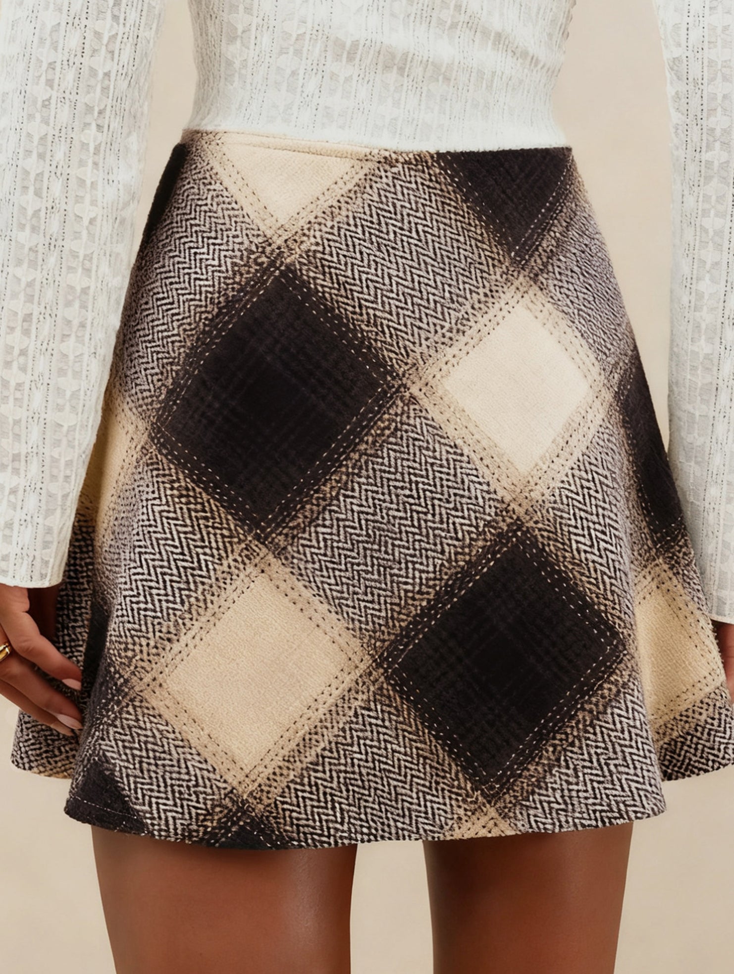 High-waisted plaid A-line skirt with elastic zipper