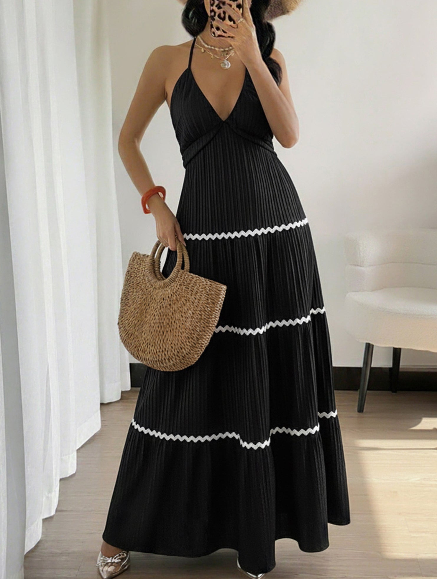 Color Block Halter V Neck Tiered Dress