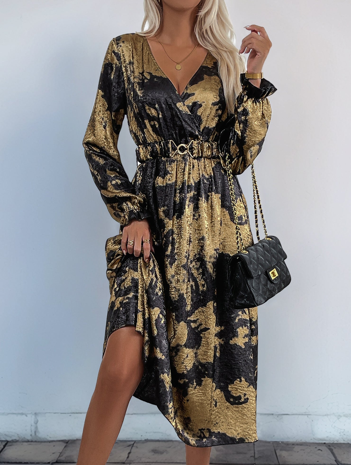 Retro style v-neck hot stamping dress