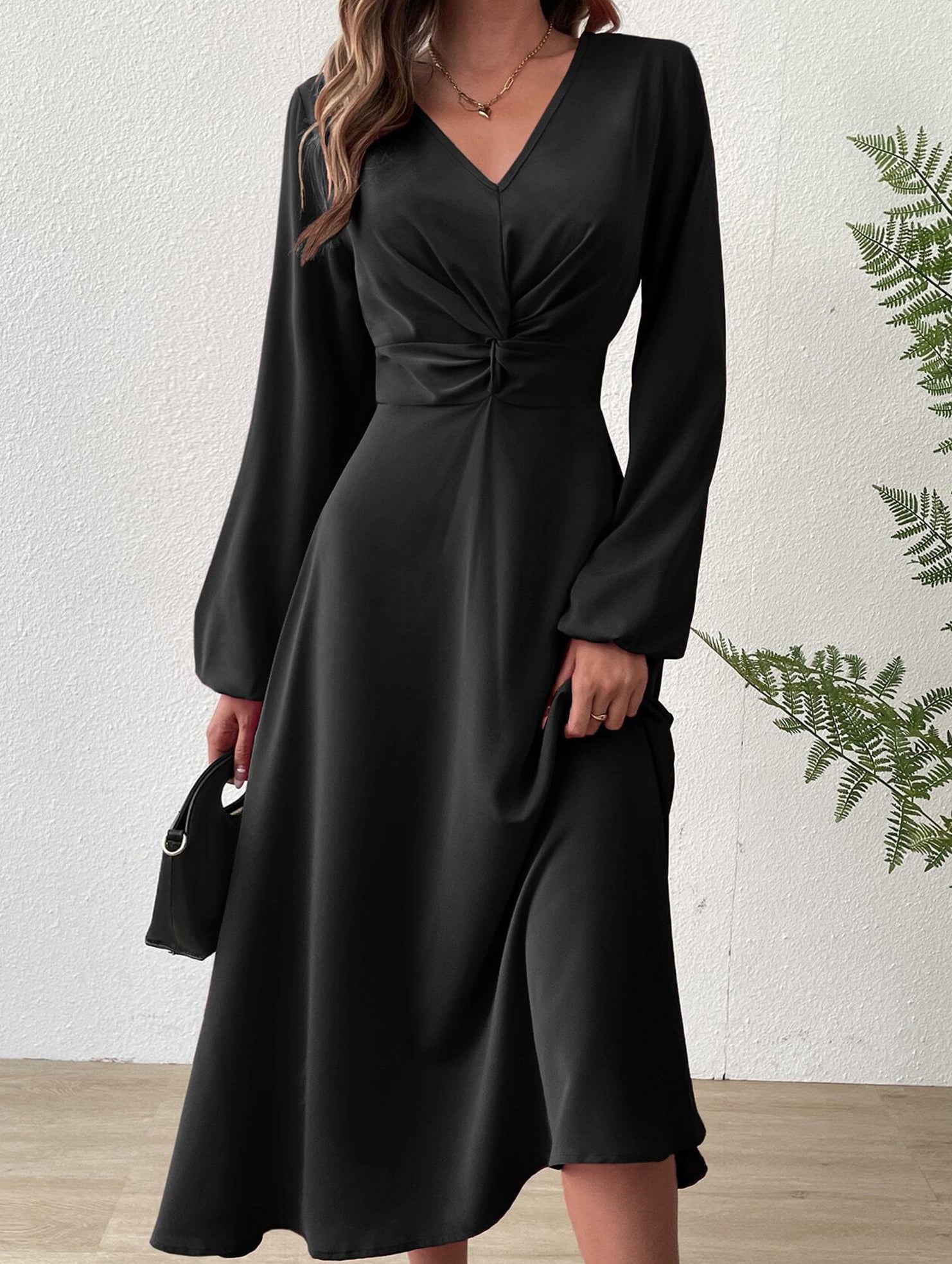 Fashionable V-neck lantern long-sleeved dress