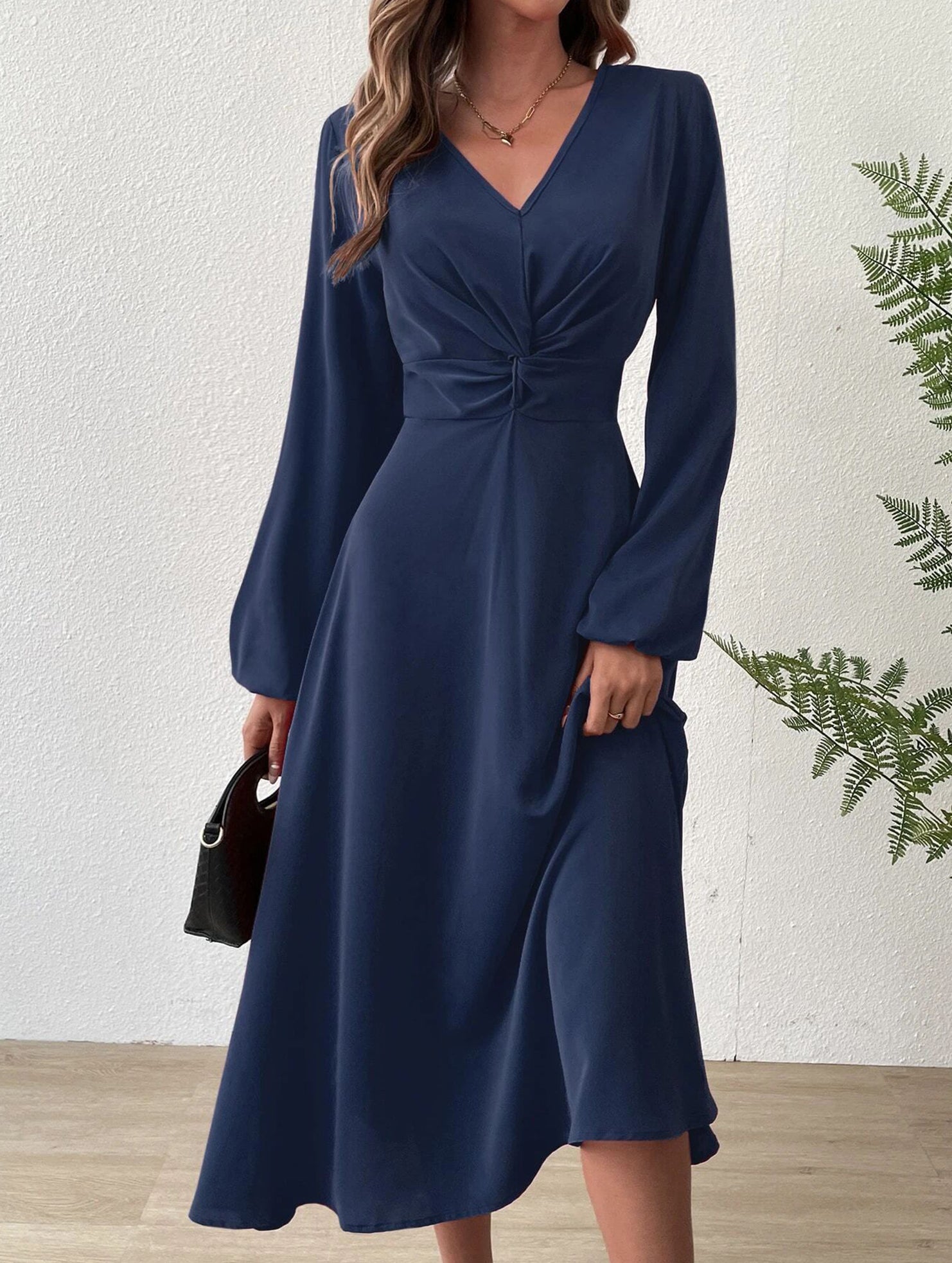 Fashionable V-neck lantern long-sleeved dress