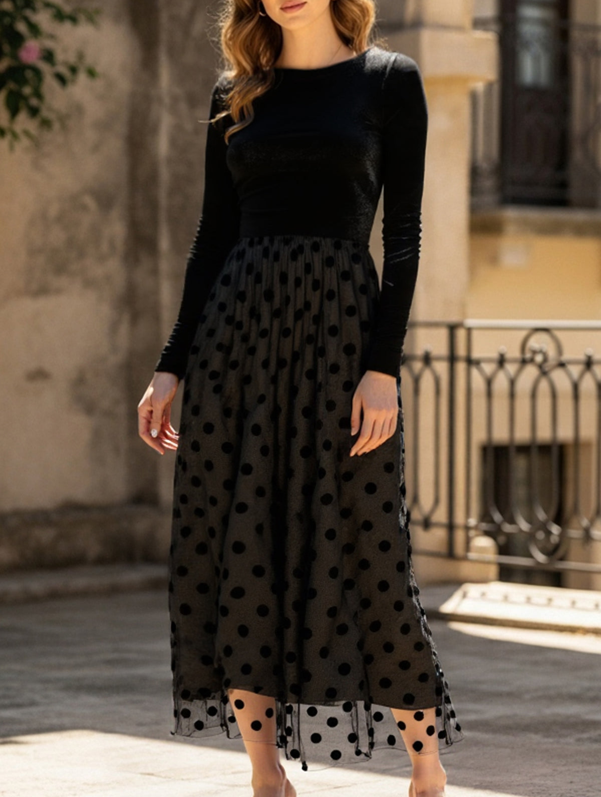 Retro slim-fitting mesh dress