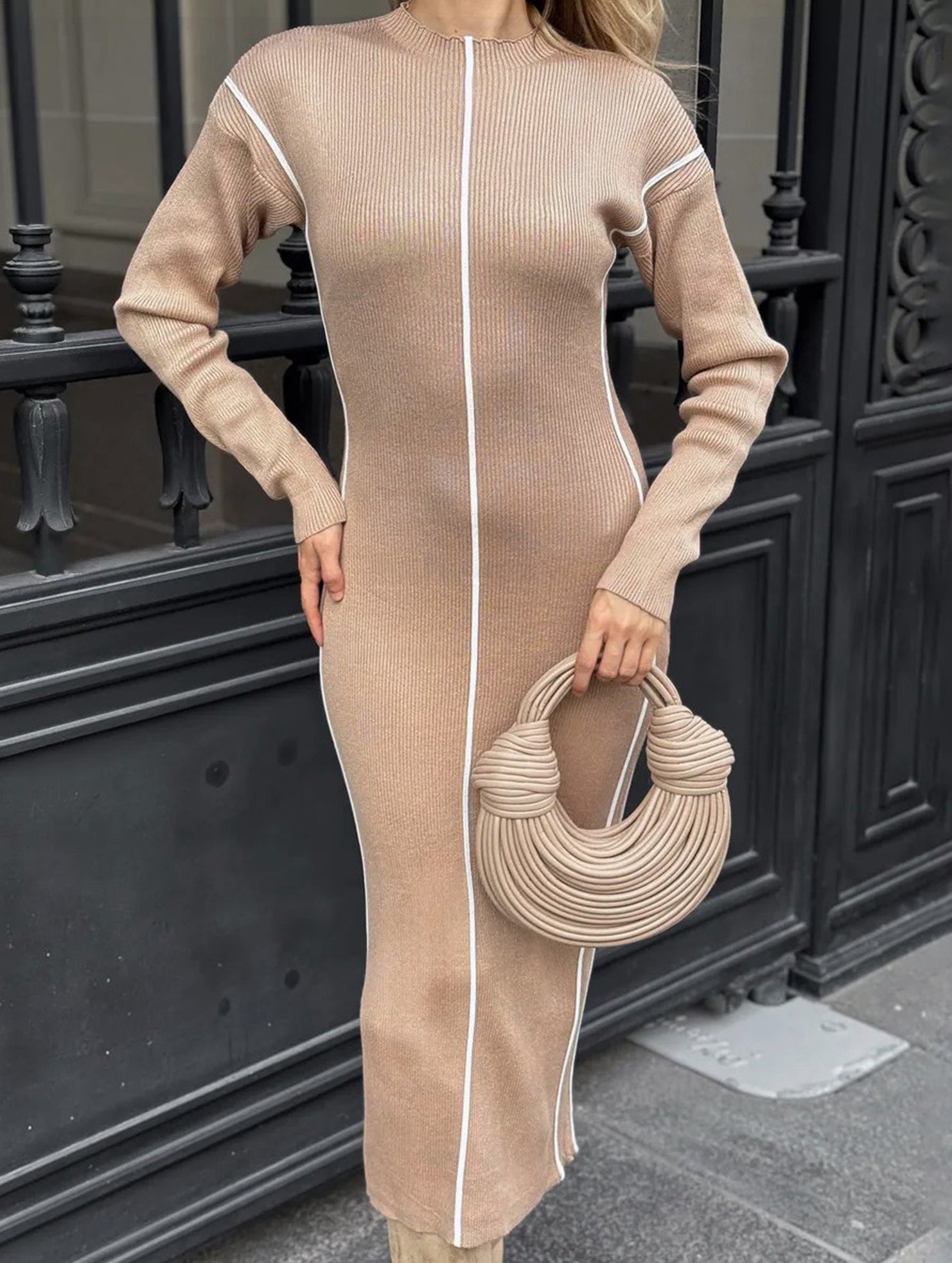 Slim-fit knitted dress with waist