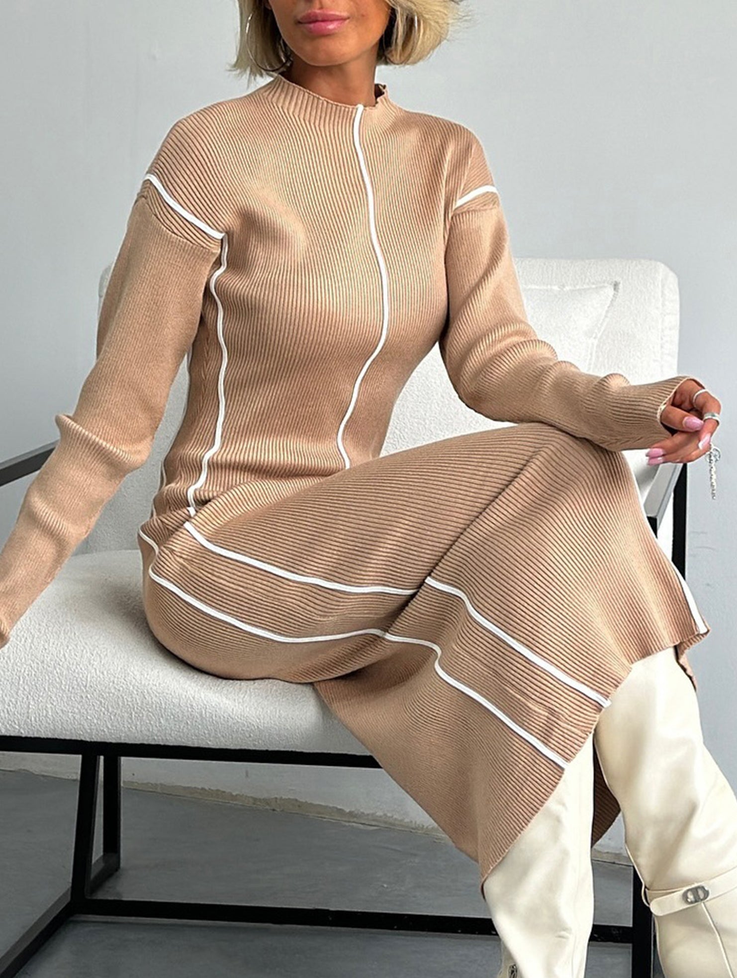 Slim-fit knitted dress with waist