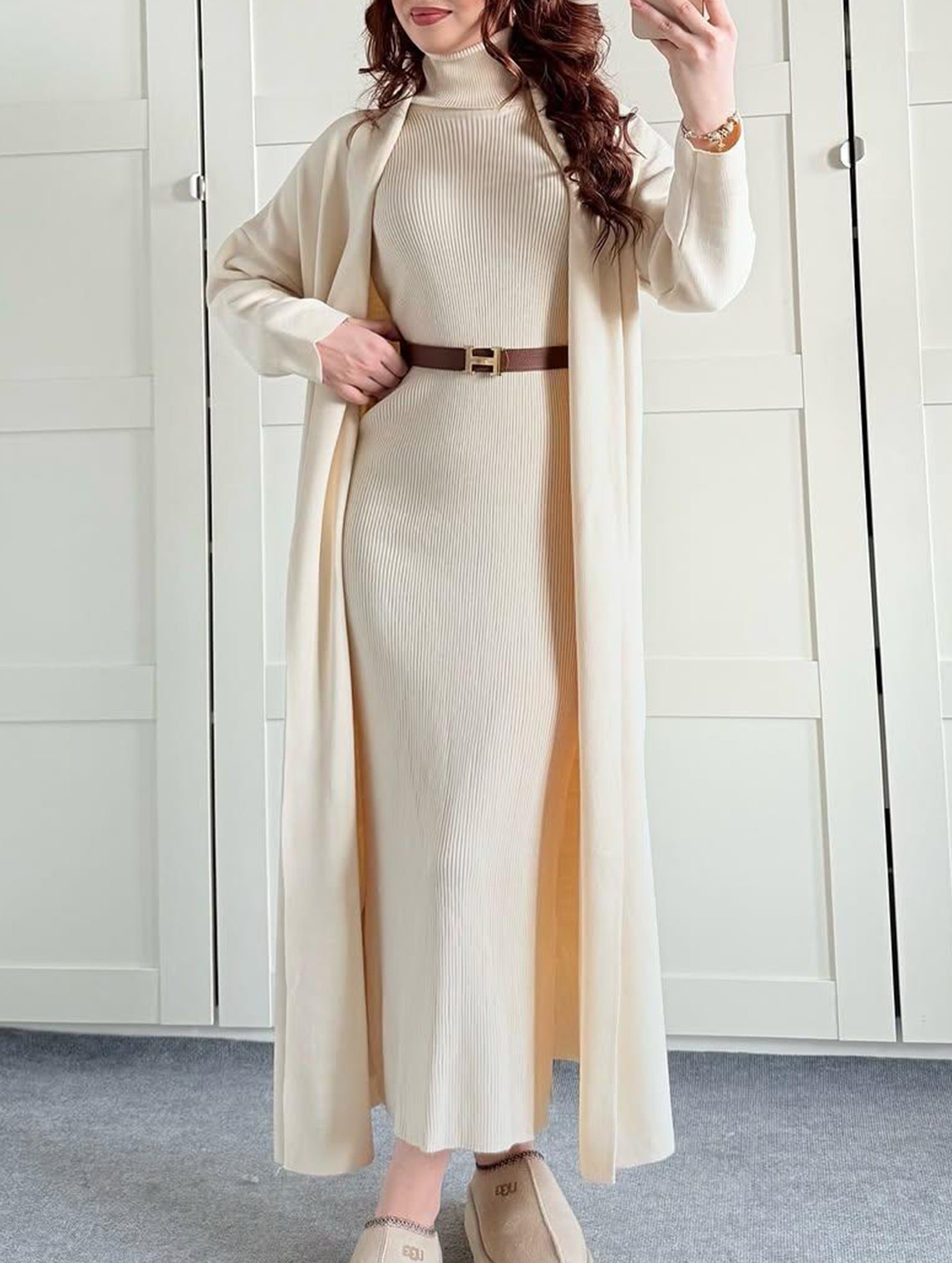 Slim-fitting turtleneck dress and cardigan set