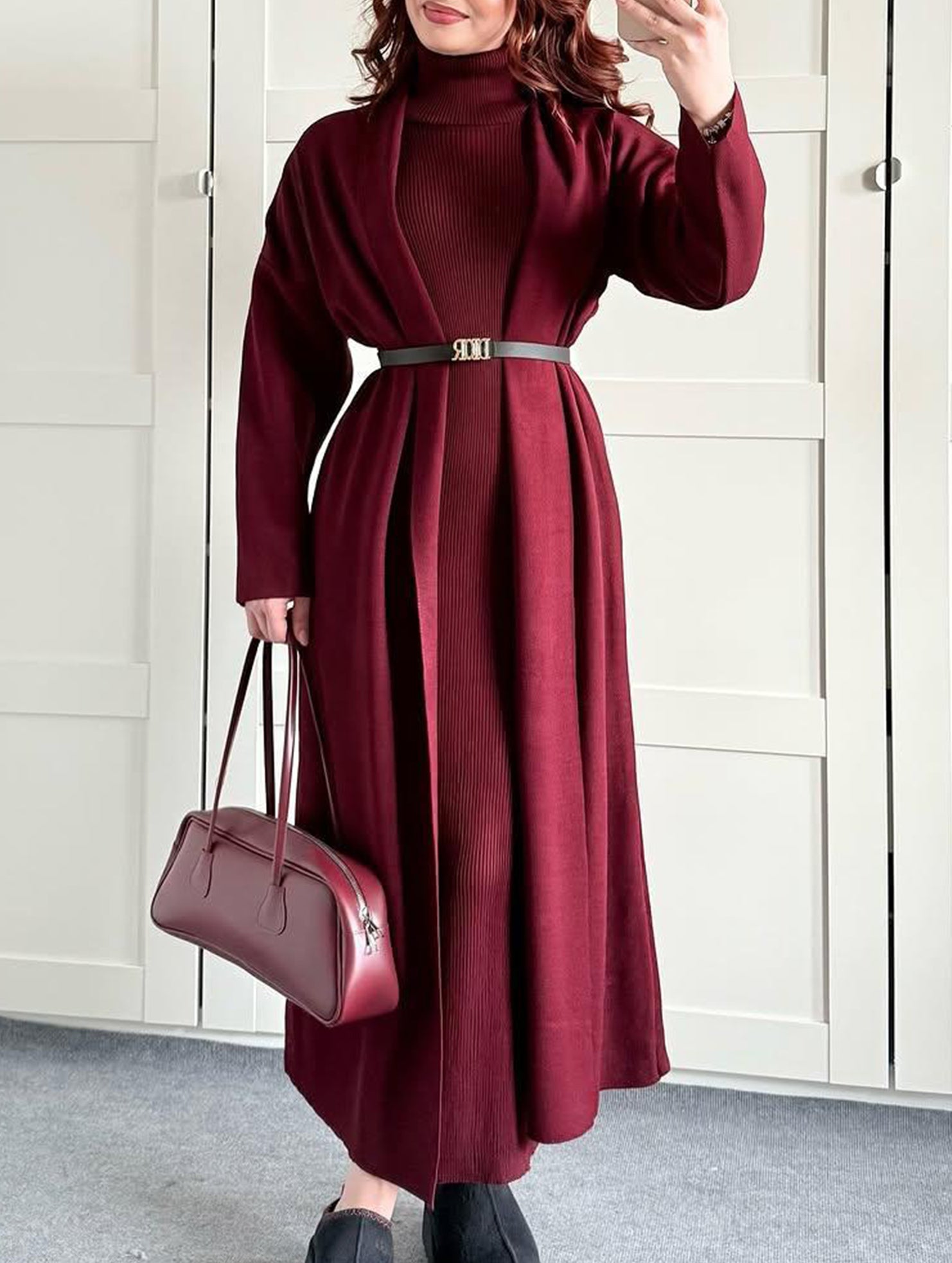 Slim-fitting turtleneck dress and cardigan set