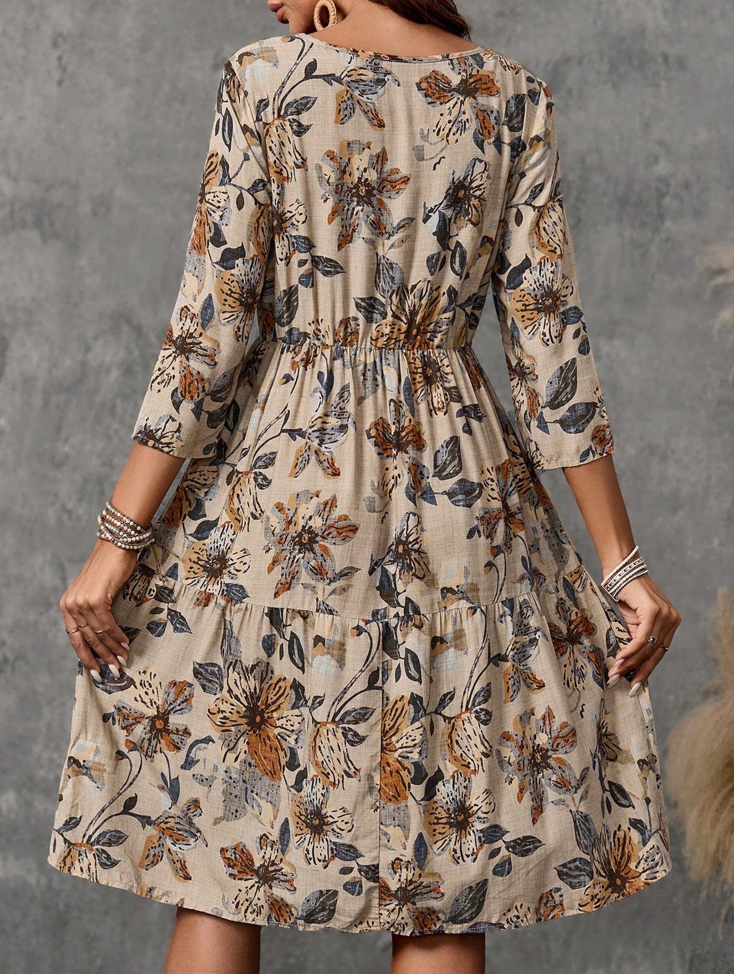 Fashionable round neck printed dress
