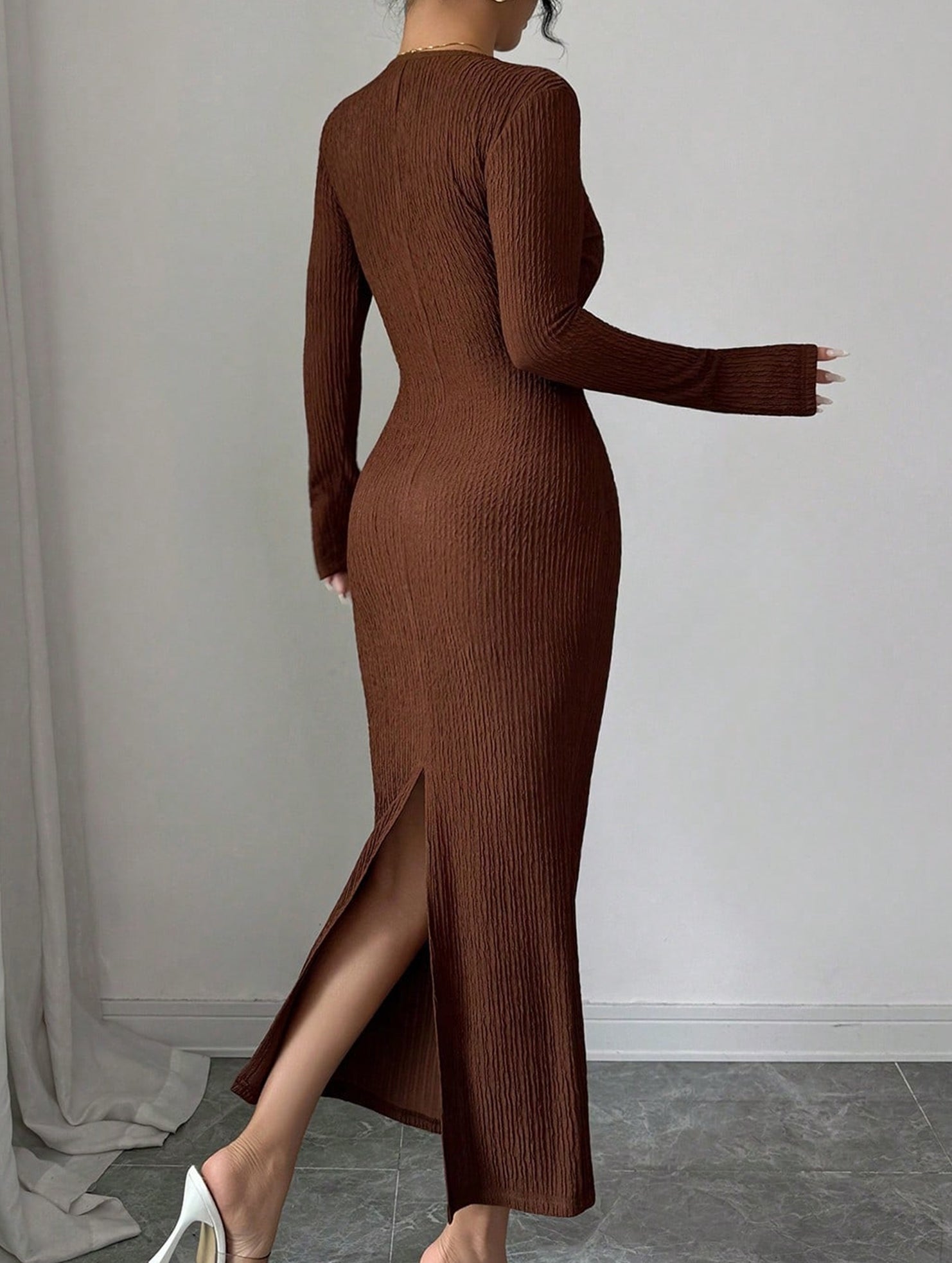 Cross neck knit slim-fit dress