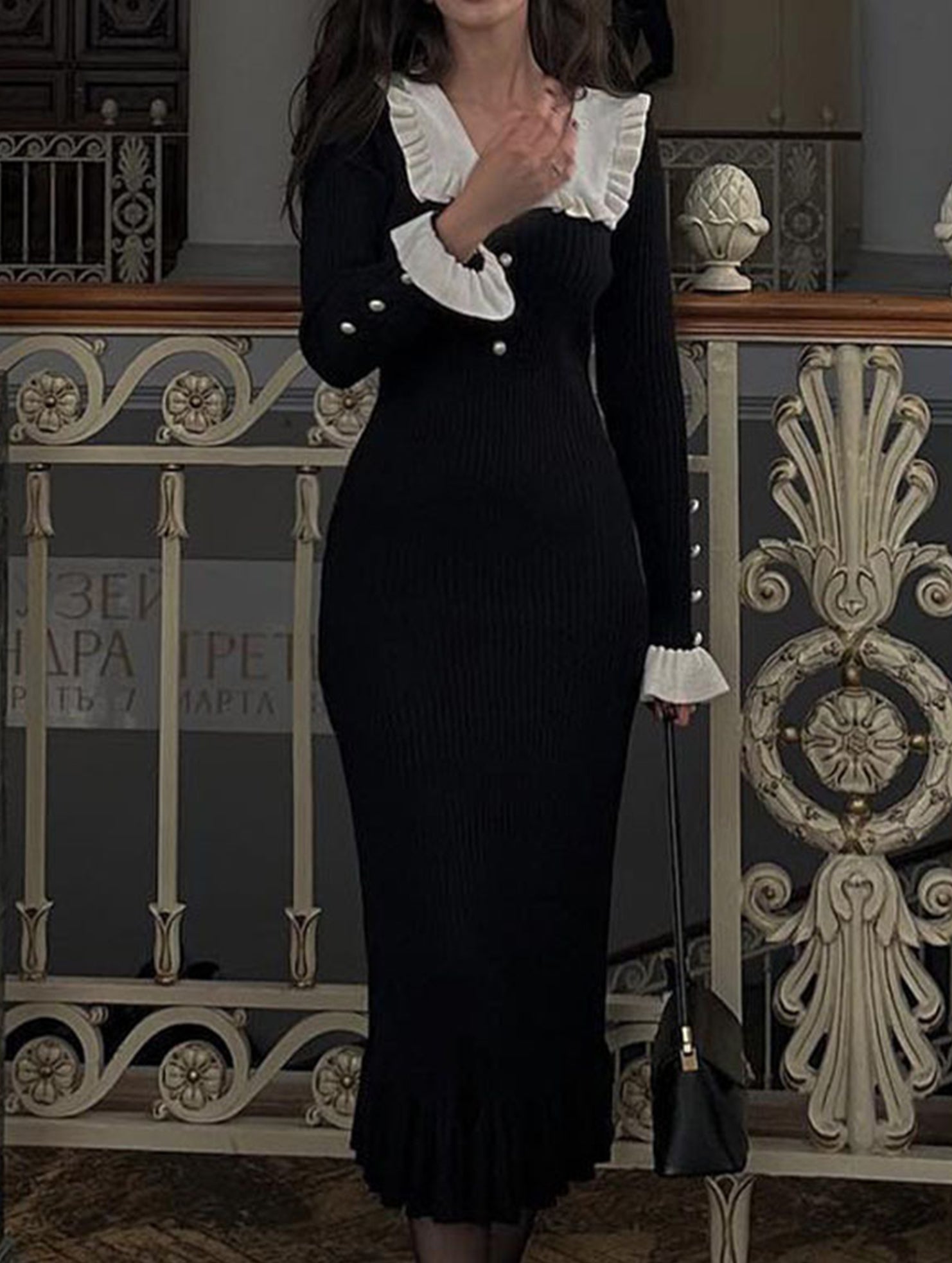 Retro ruffled knit dress