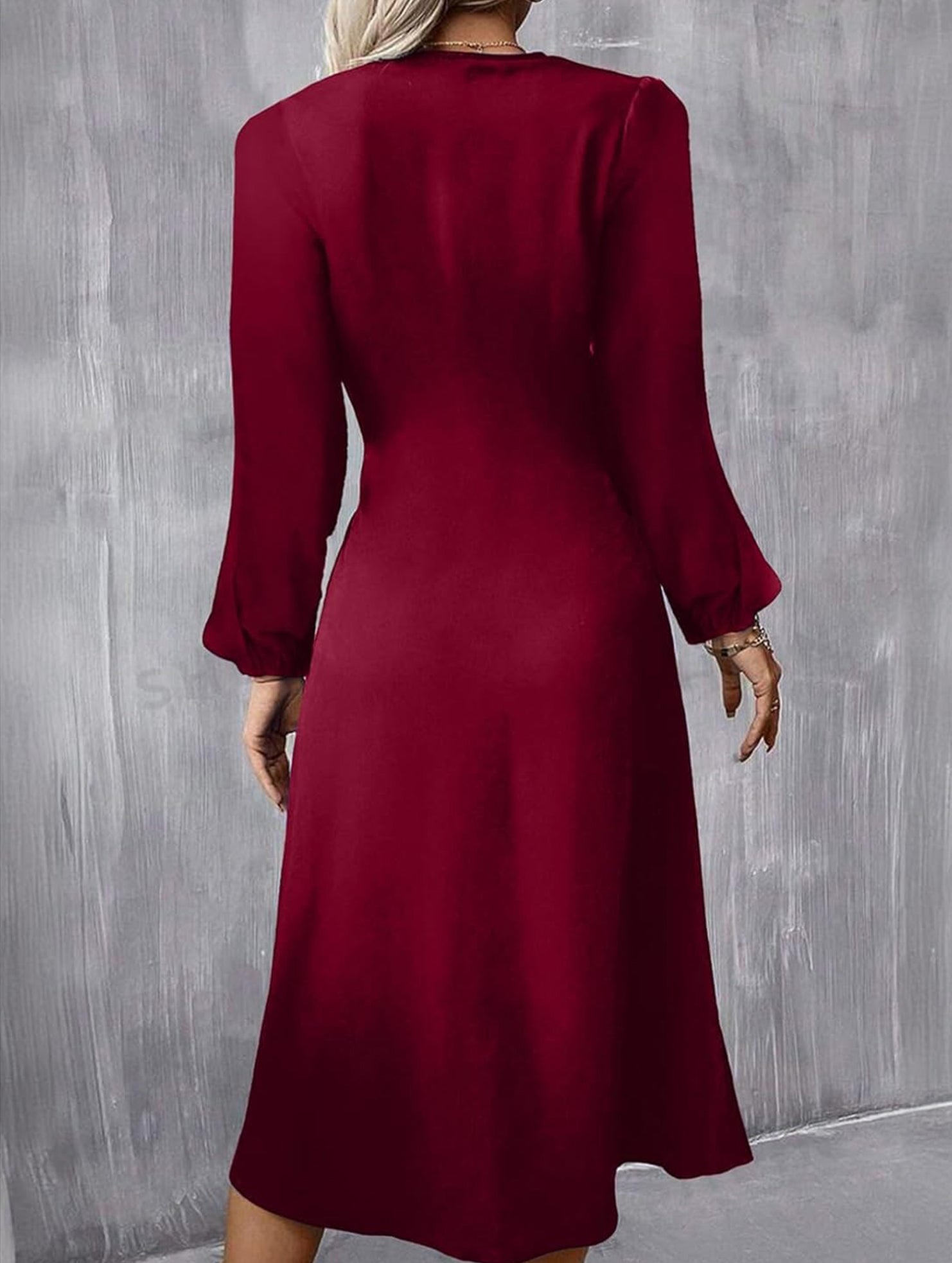 Stylish round neck slim-fit slit dress