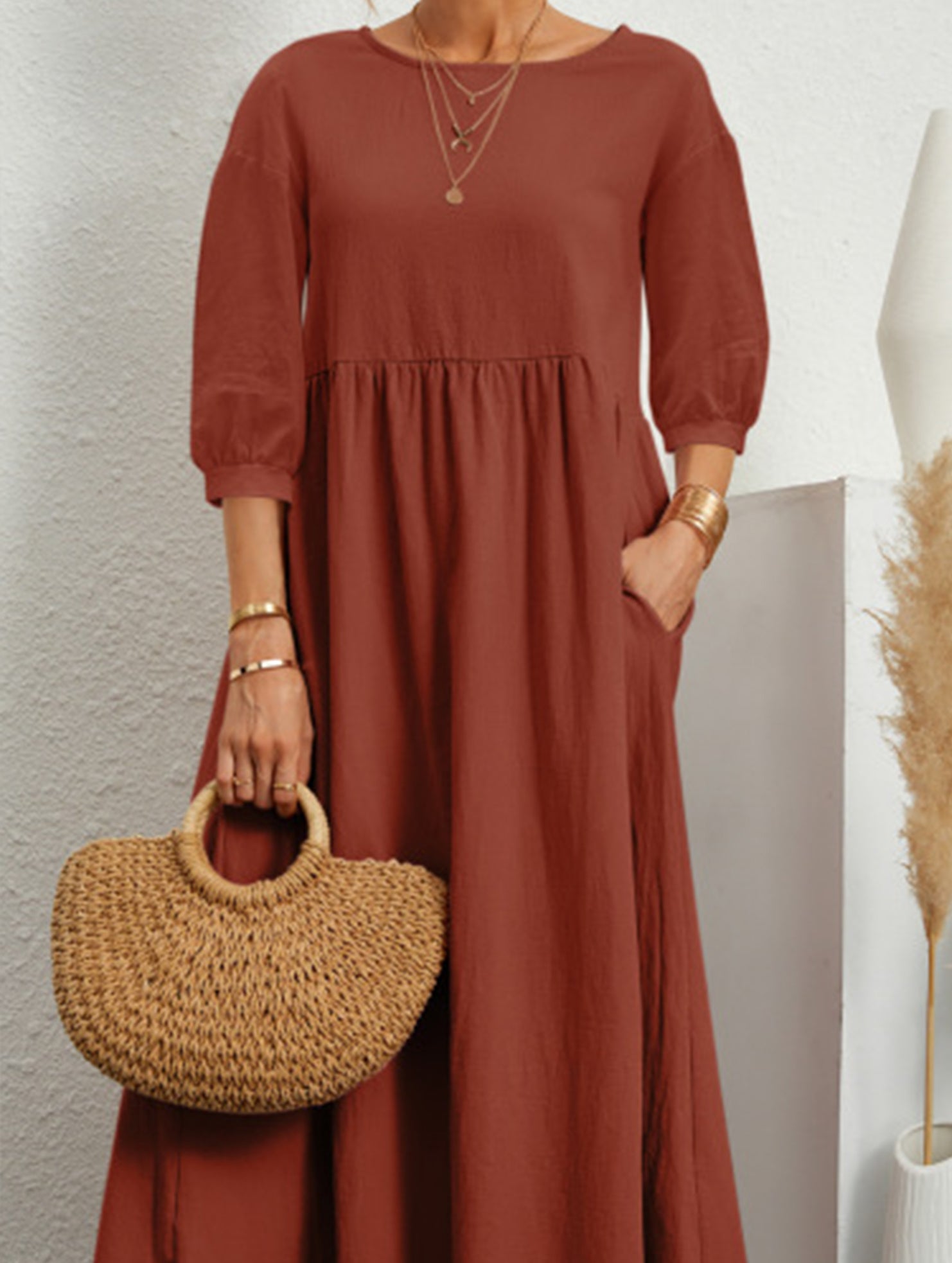 Stylish lantern sleeve loose-fitting dress with pockets