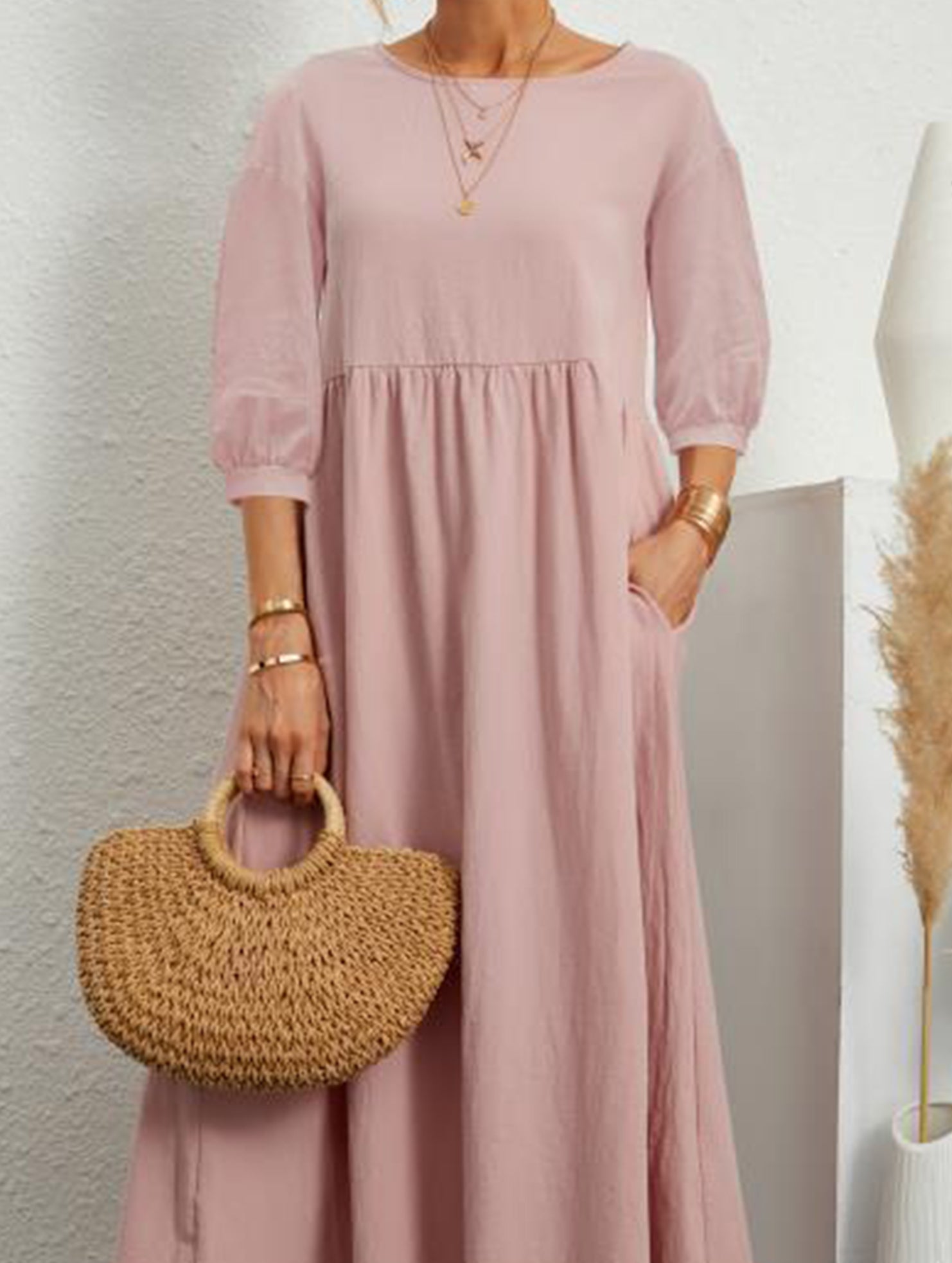 Stylish lantern sleeve loose-fitting dress with pockets