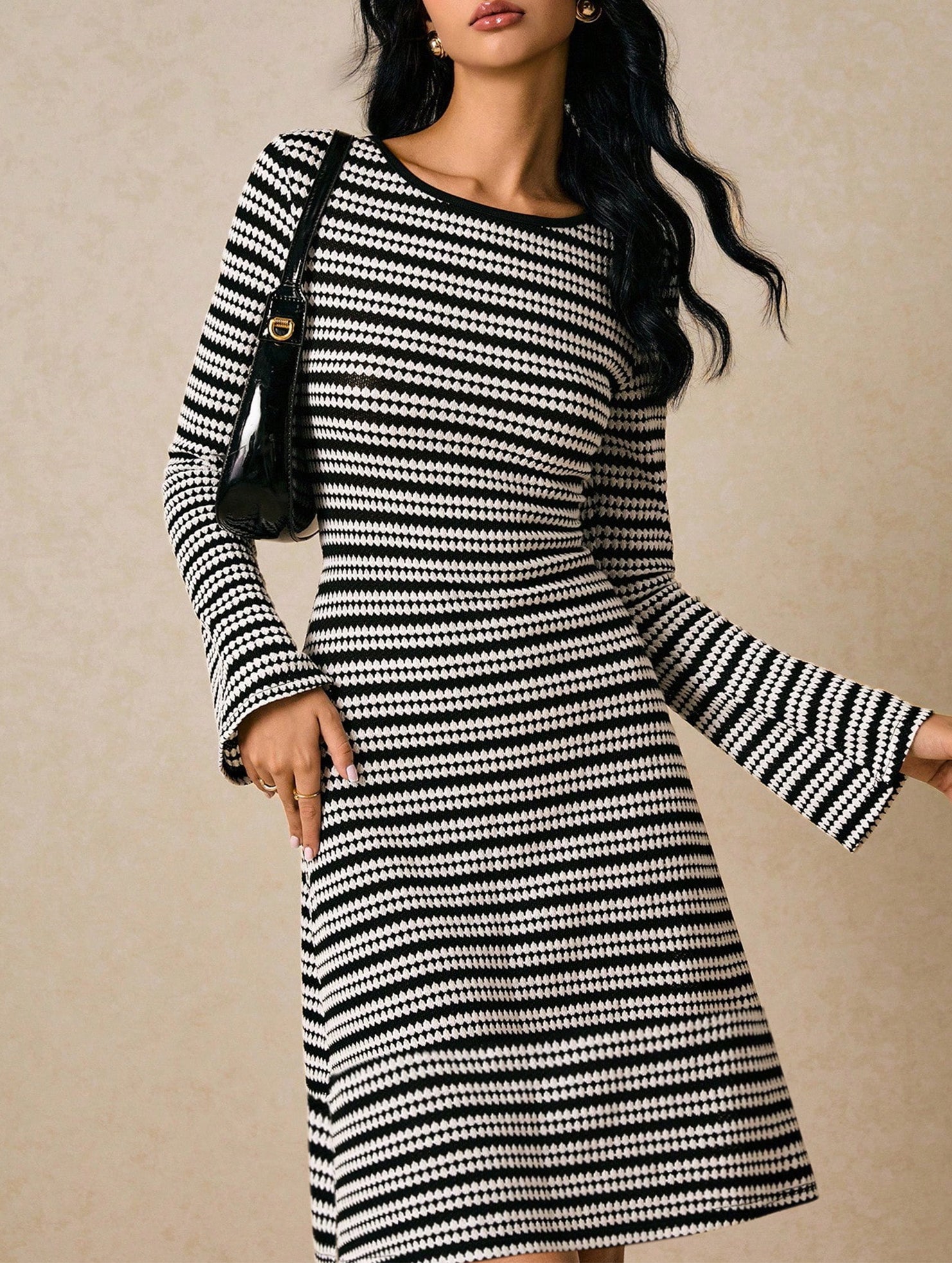 Color-blocked bell-sleeve fitted knit dress for women_CWDMD02221
