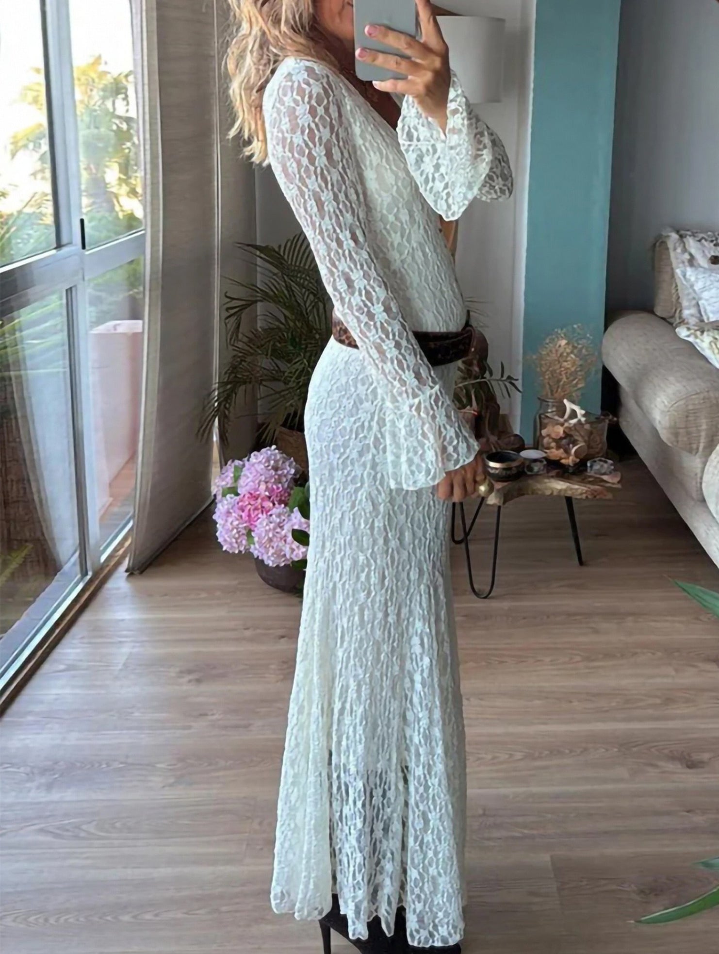 Lace Inner Flare Sleeve Slim Dress