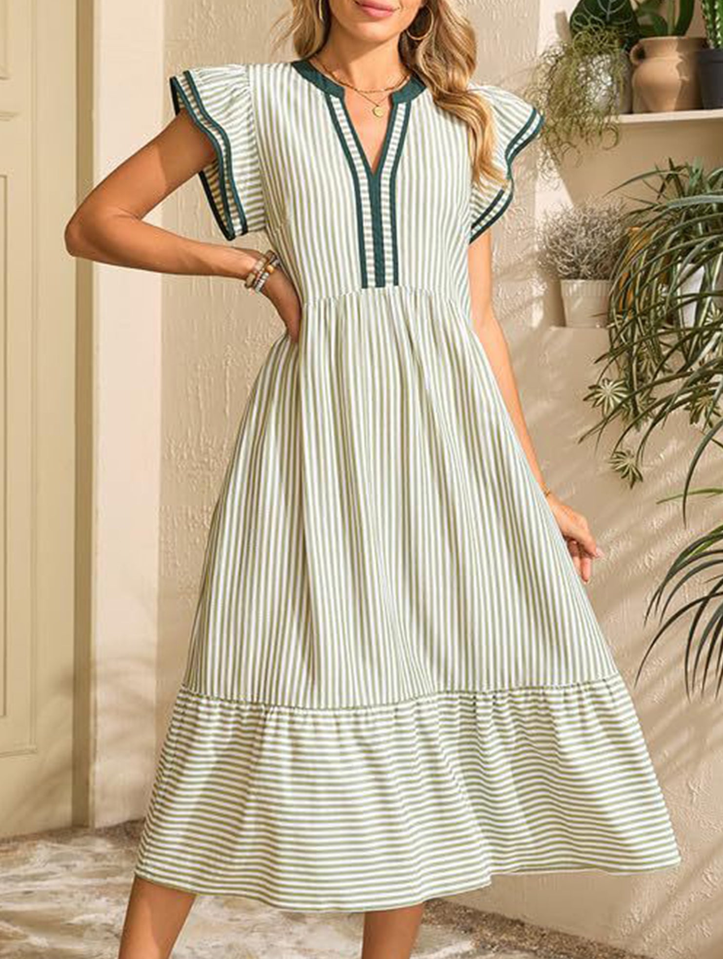 Colorblock Stripe Flutter Sleeve Dress_CWDMD02891