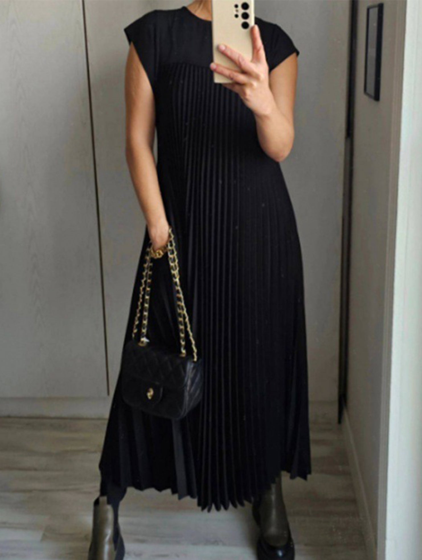 Elegant fashion round neck sleeveless pleated long dress-CWDMD2182
