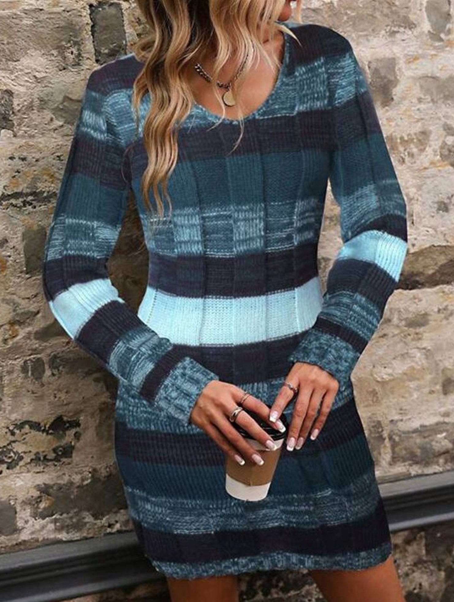 V-neck double pocket slim-fit sweater dress