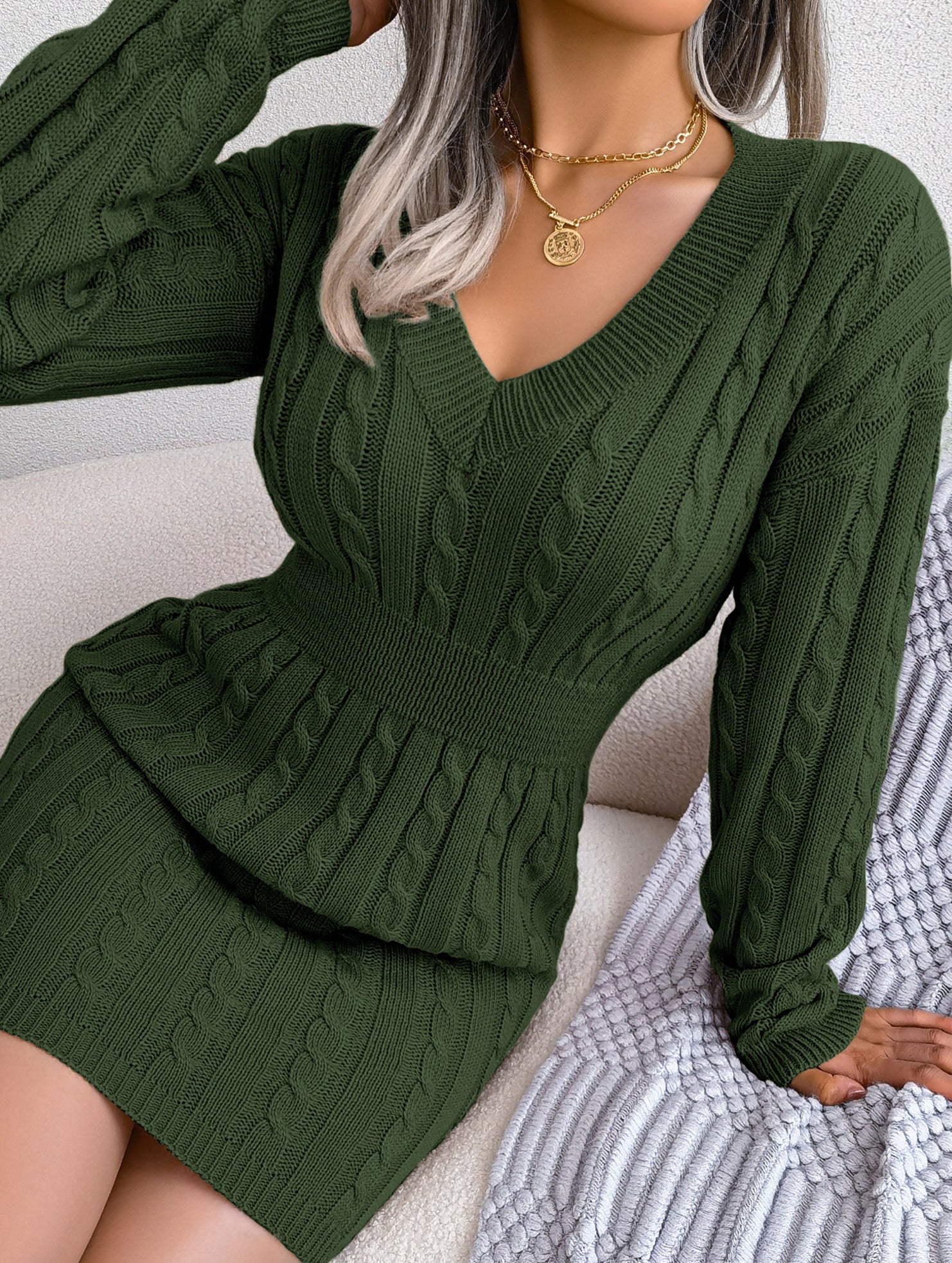 Fashionable waist-hugging cable-knitted hip dress