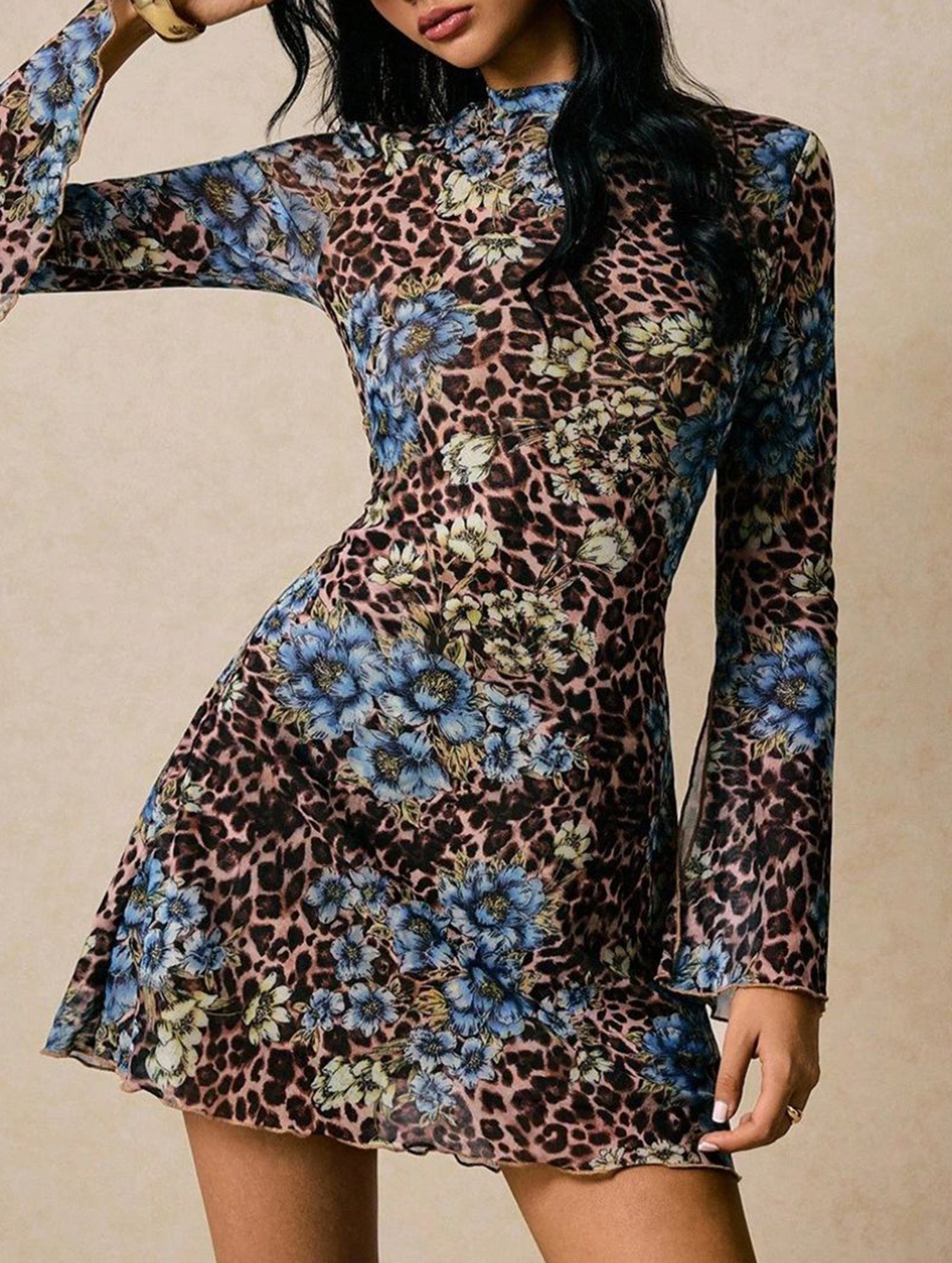 Double-layer round neck mesh slit flared long sleeves