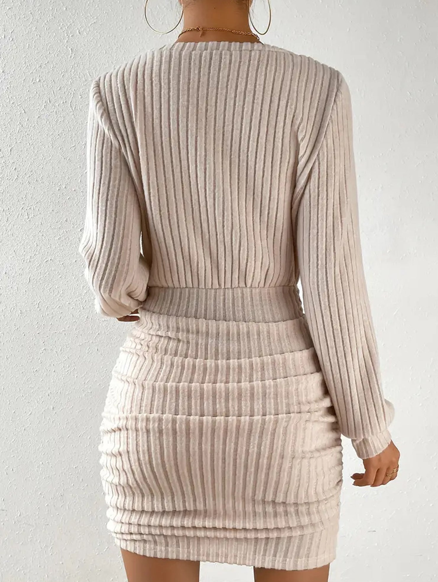 brushed ribbed V-neck long-sleeved bodycon dress