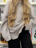 Fashionable loose-fitting pullover knit sweater