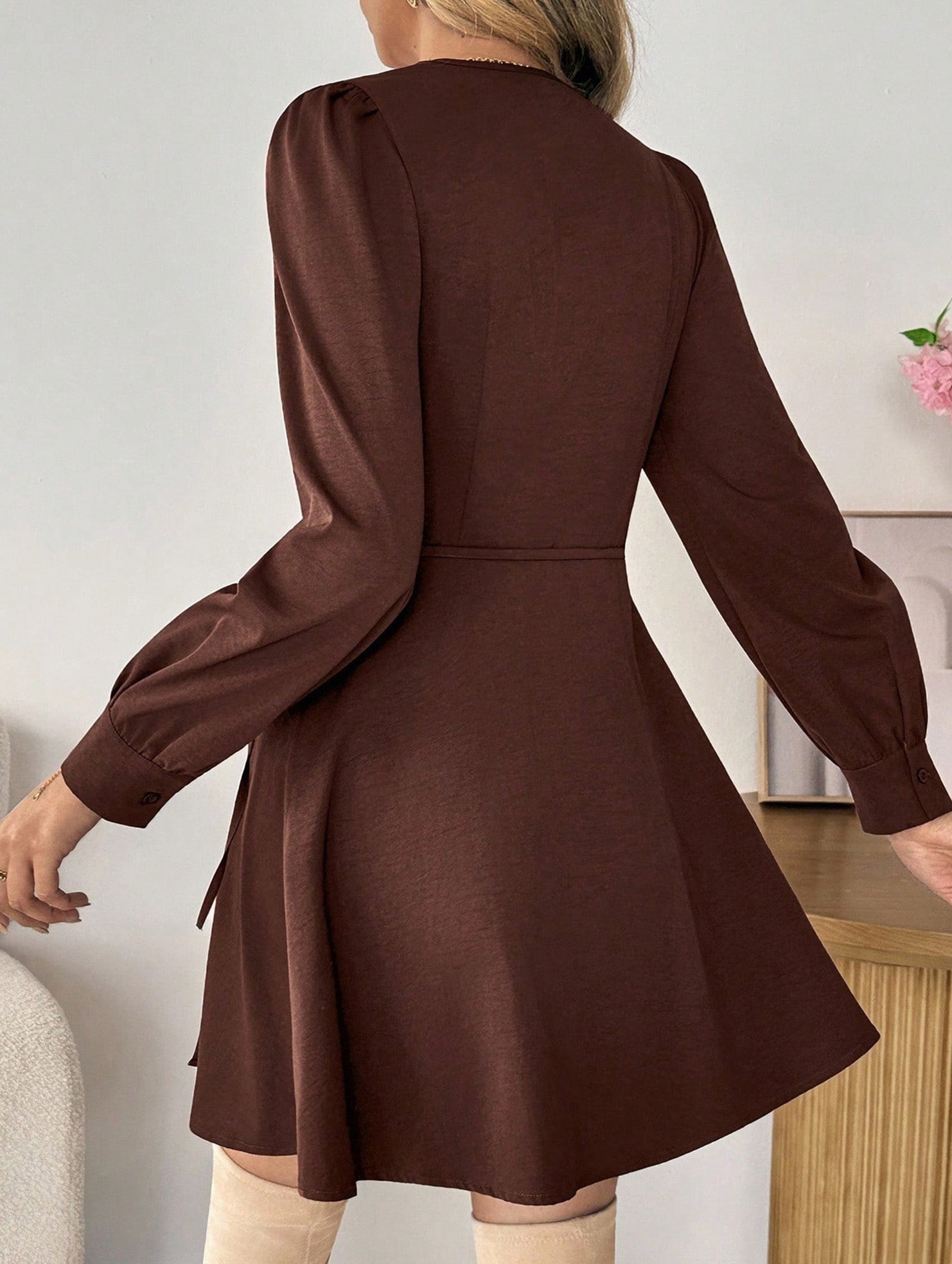 Retro waist tie long sleeve dress