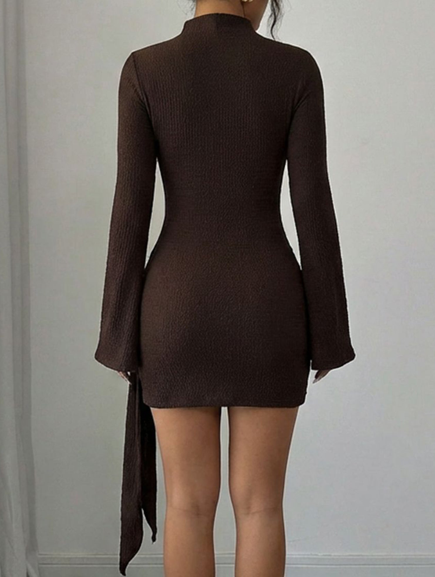Solid color slim fit metal buckle dress