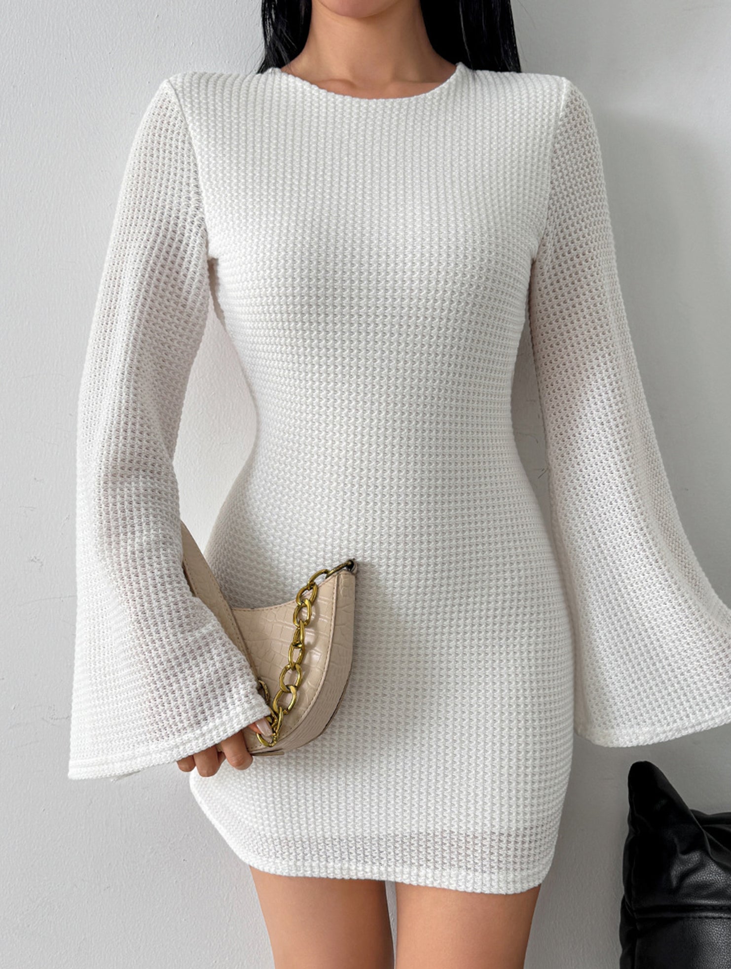 Solid color, fitted waist, elegant long-sleeved dress_CWDSD11333