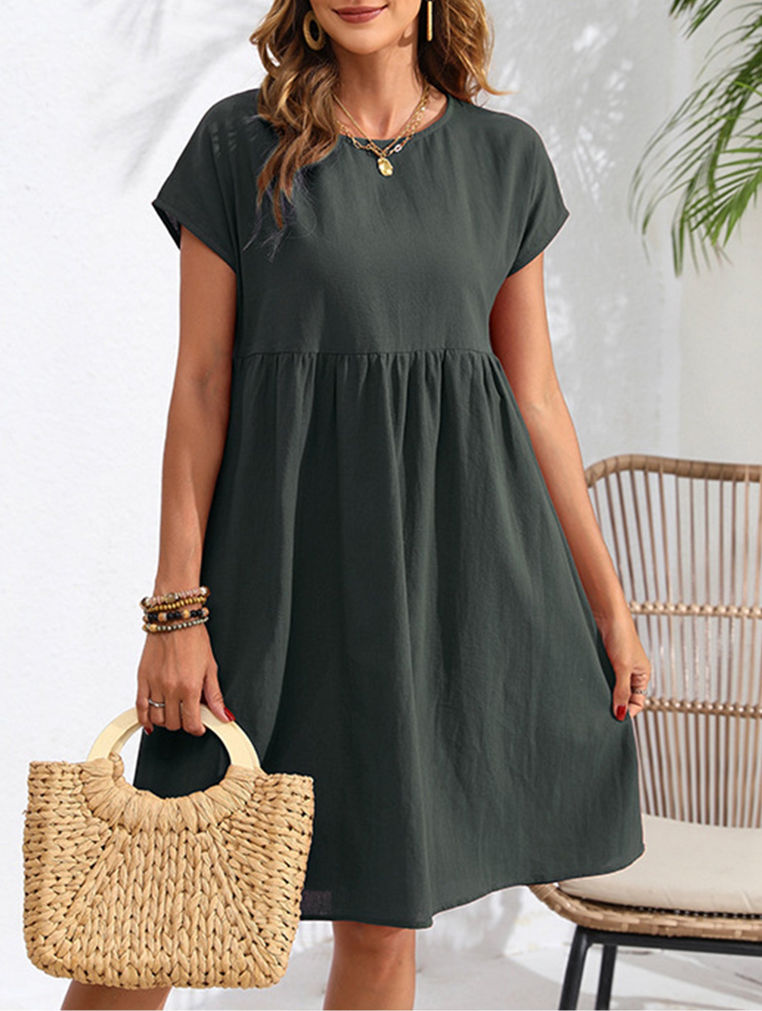 Summer chic round neck A-line dress with pockets