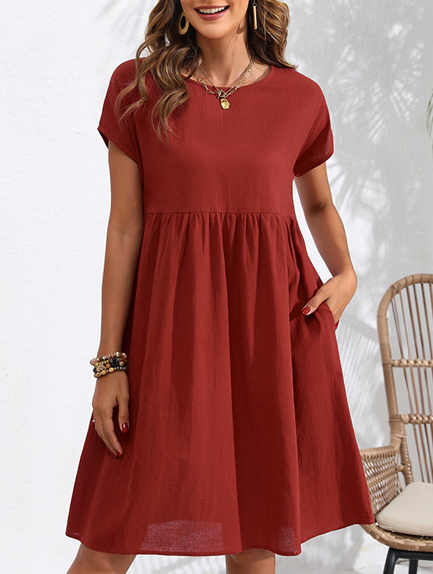 Summer chic round neck A-line dress with pockets