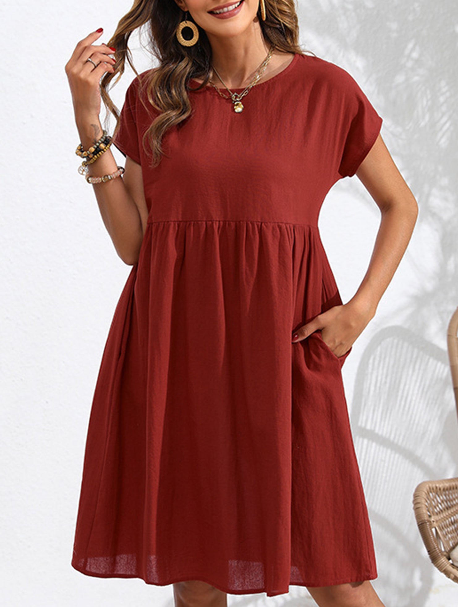 Summer chic round neck A-line dress with pockets