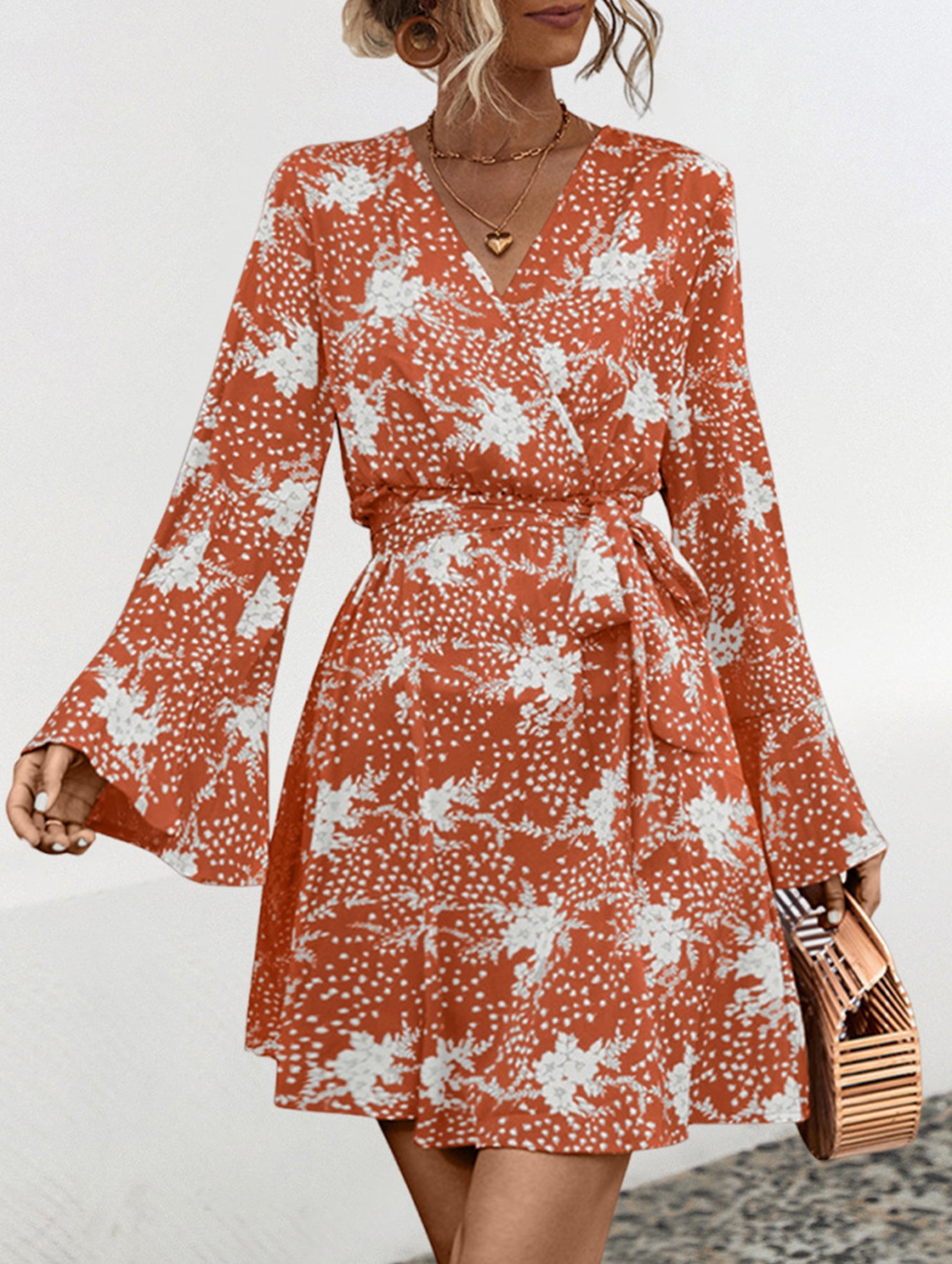 V Neck Bell Sleeve Printed Midi Dress_CWDSD11620