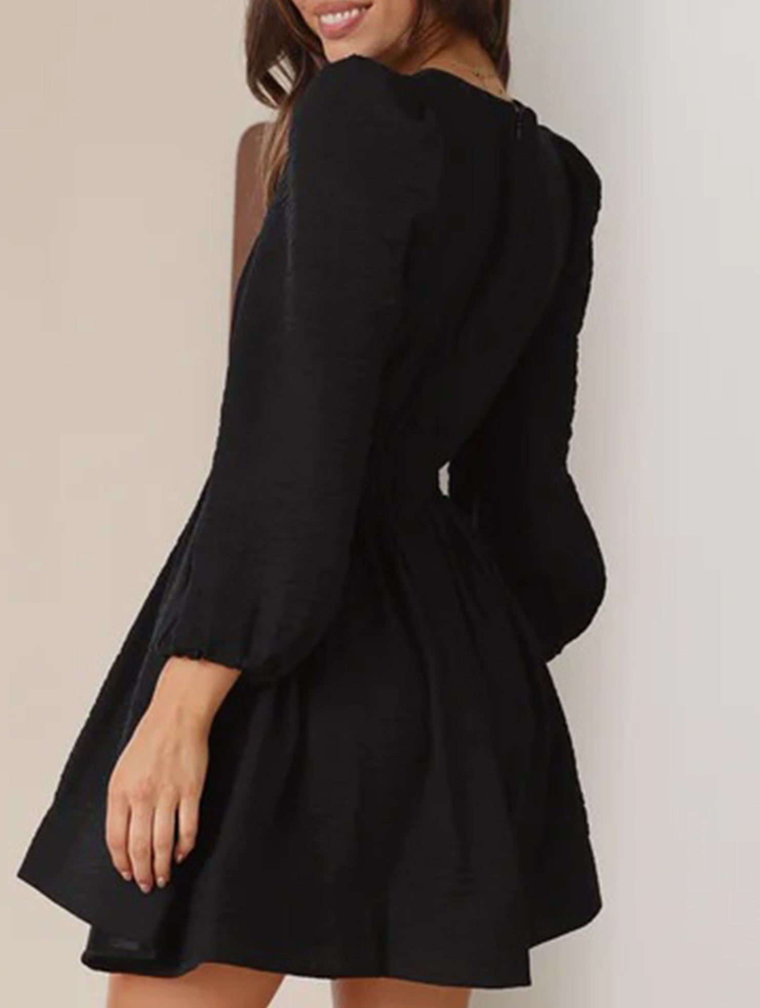 Slimming deep V-neck pleated dress for women