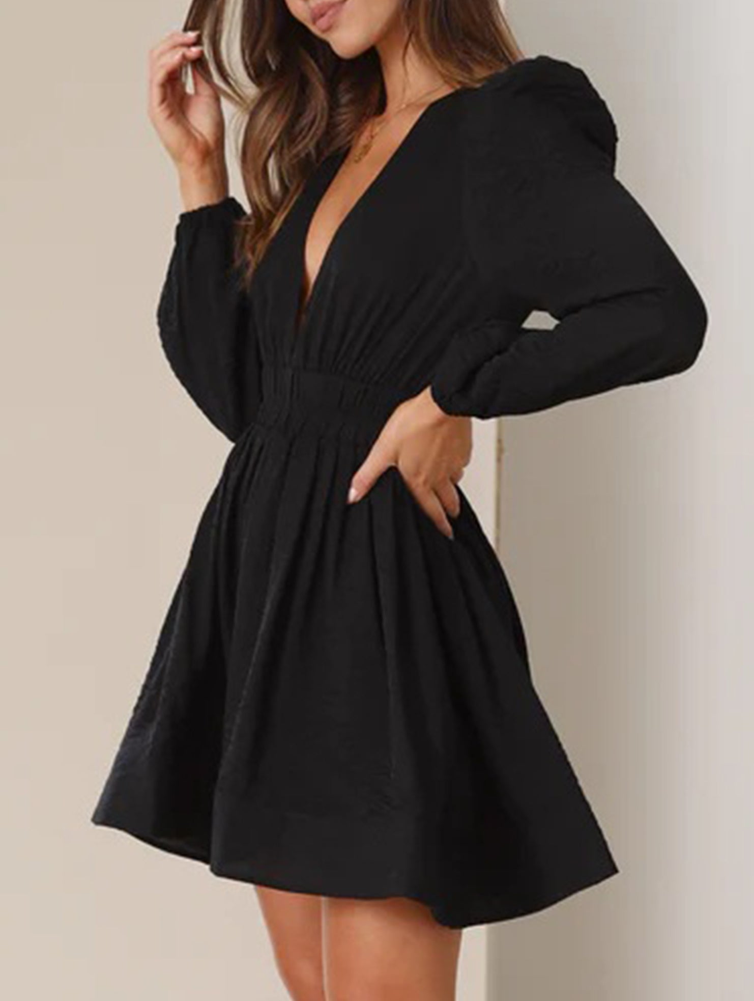 Slimming deep V-neck pleated dress for women