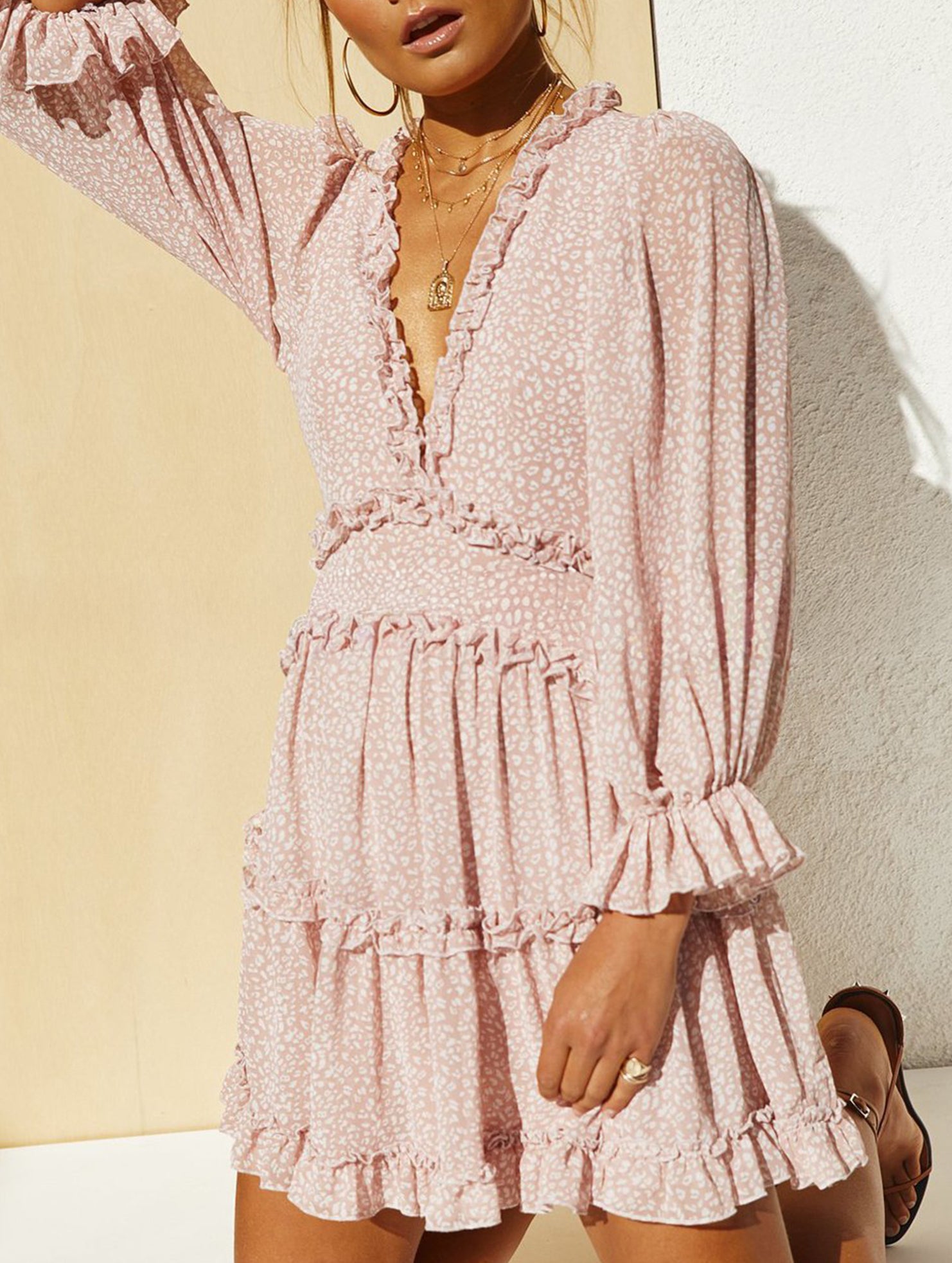 V-neck fitted waist puff sleeve chiffon dress