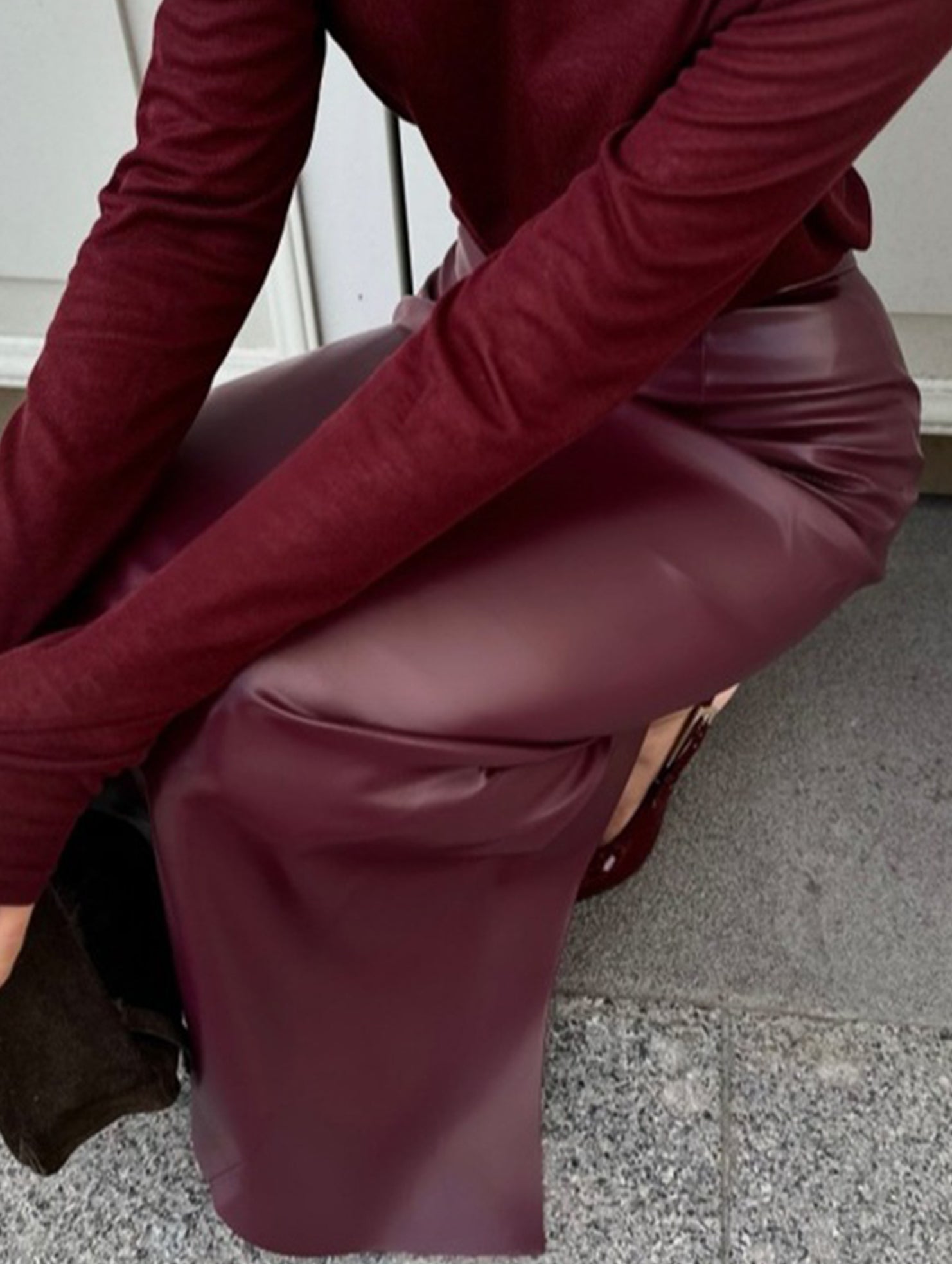 High Waist PU Leather Slit Pencil Skirt_CWDTD00548