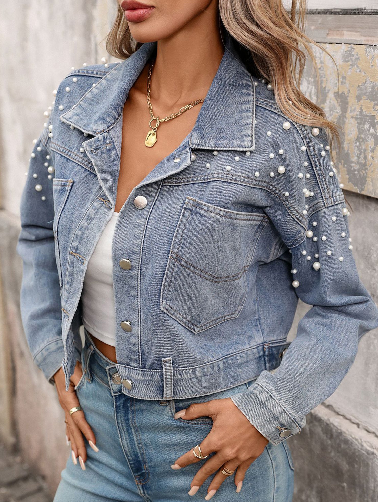 Beaded Loose Fit Cropped Denim Jacket_CWJJ00130