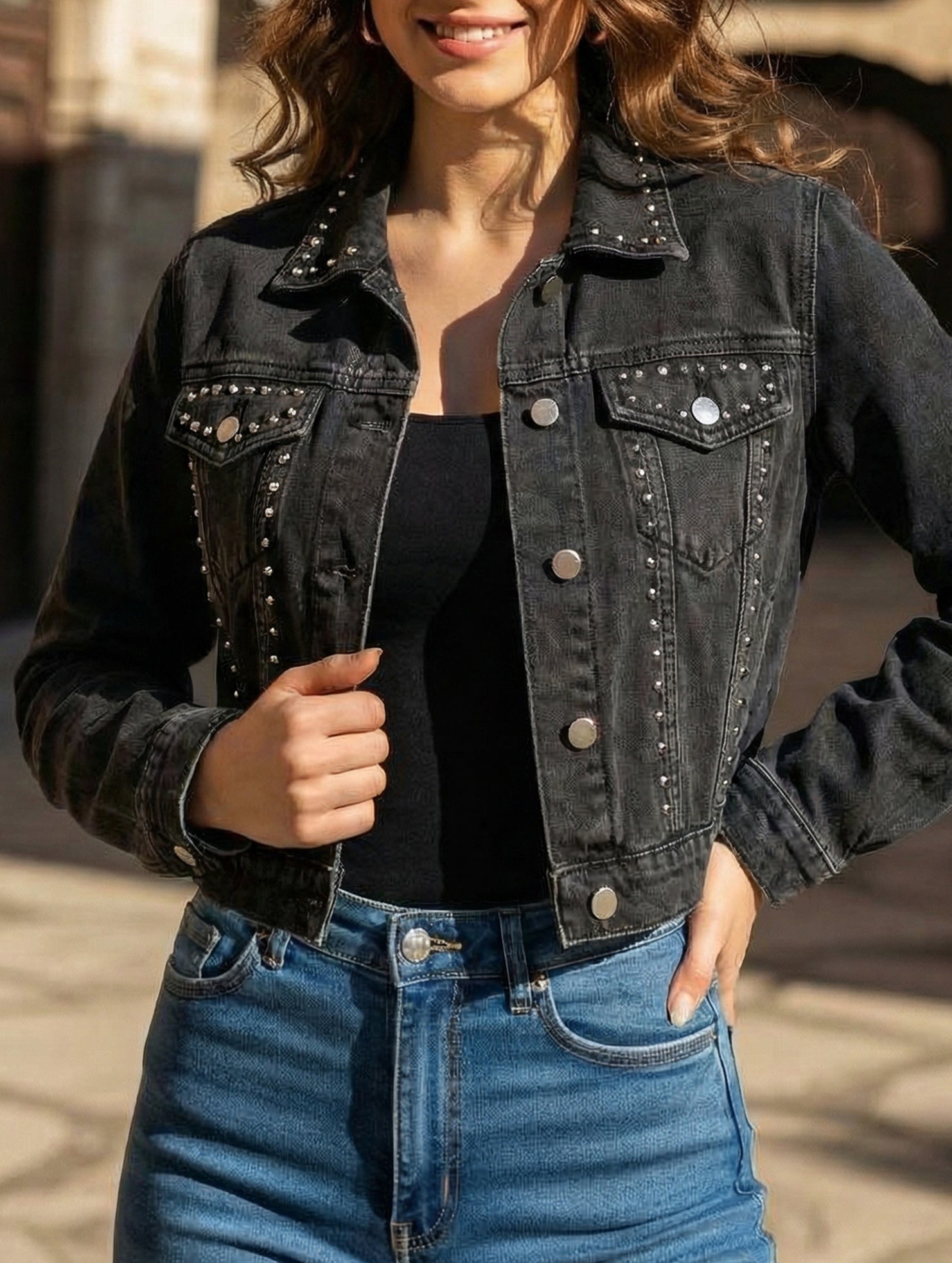 Washed Studded Cropped Denim Jacket_CWJJ00131